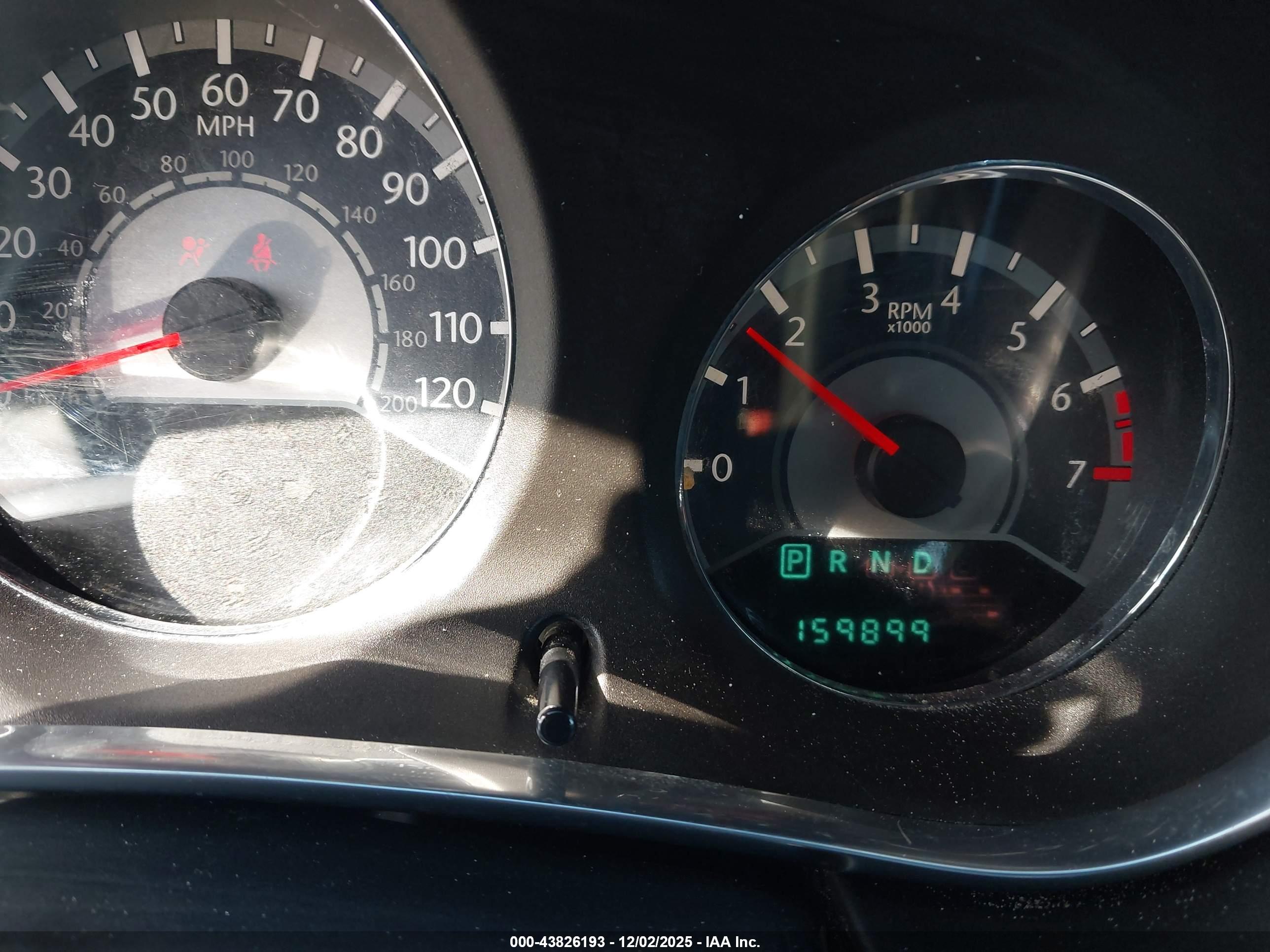 CHRYSLER 200 image 7