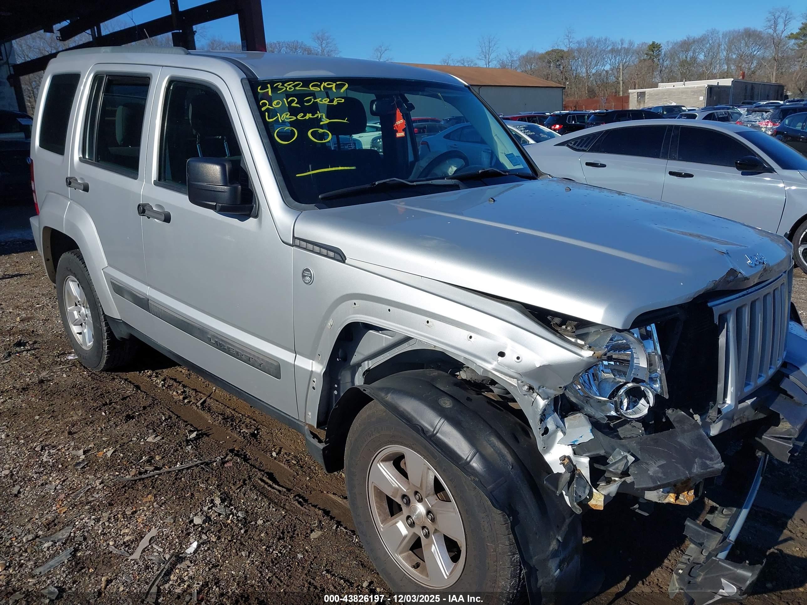 JEEP LIBERTY image 6