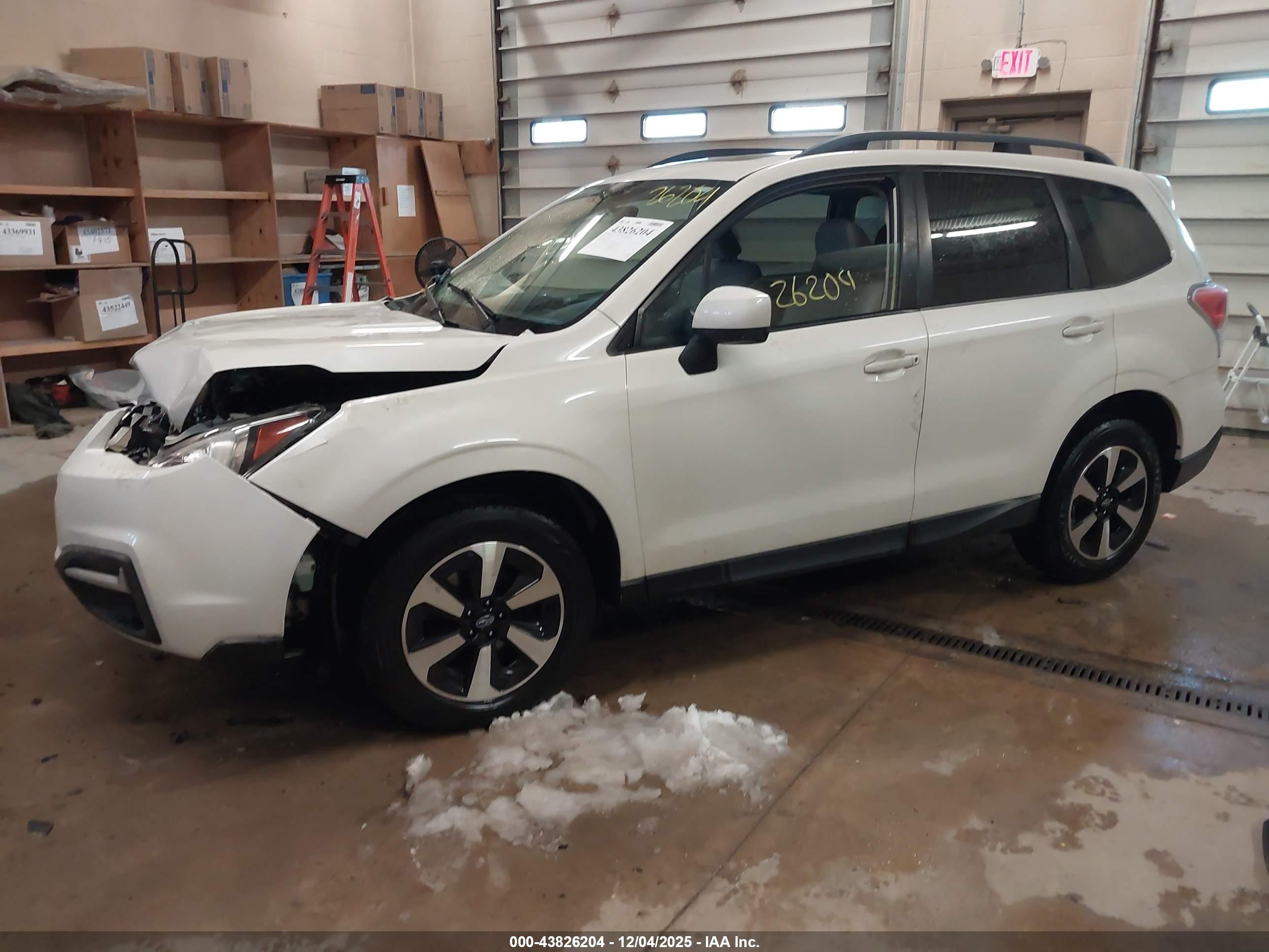 SUBARU FORESTER image 2