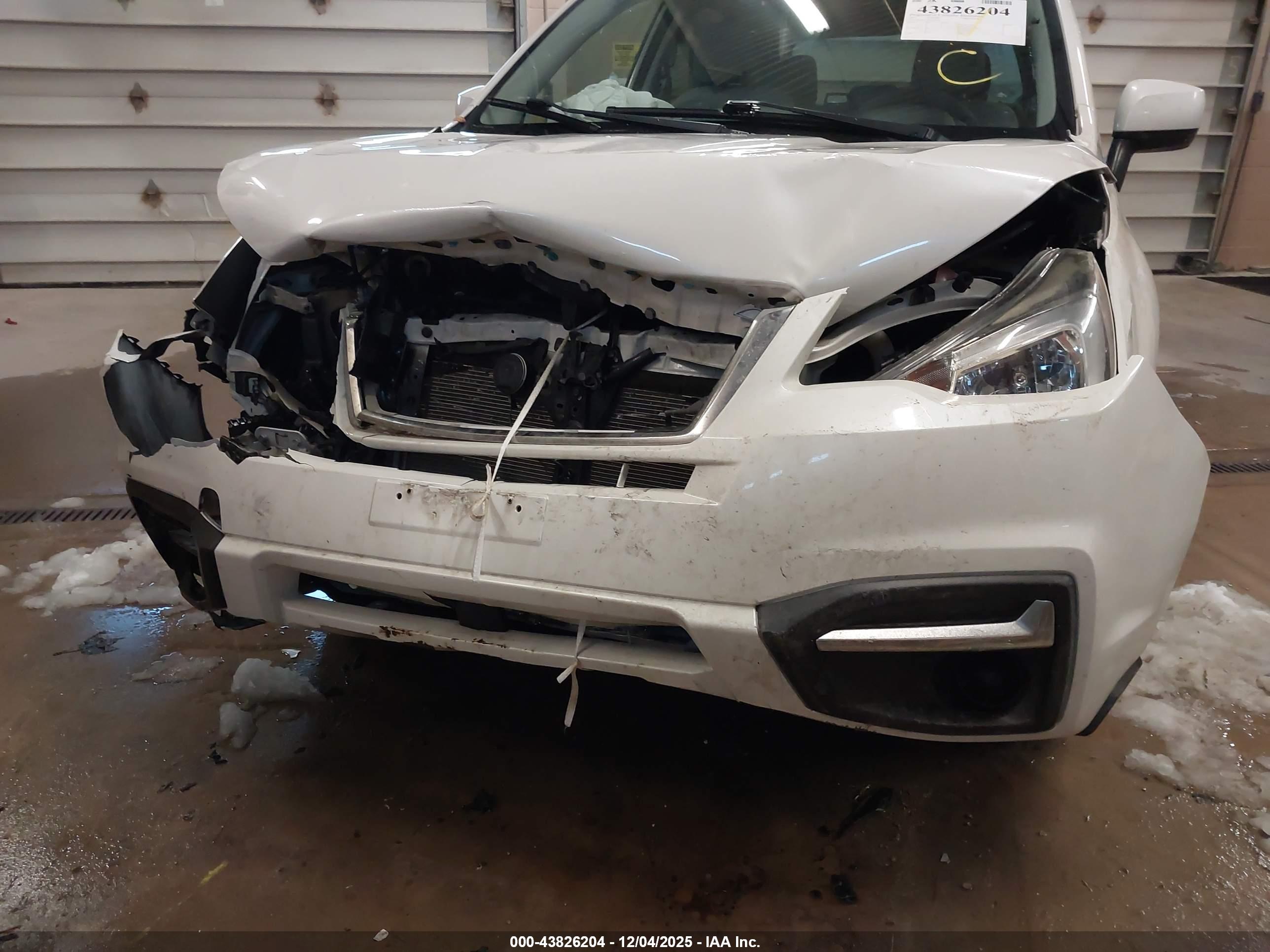 SUBARU FORESTER image 6