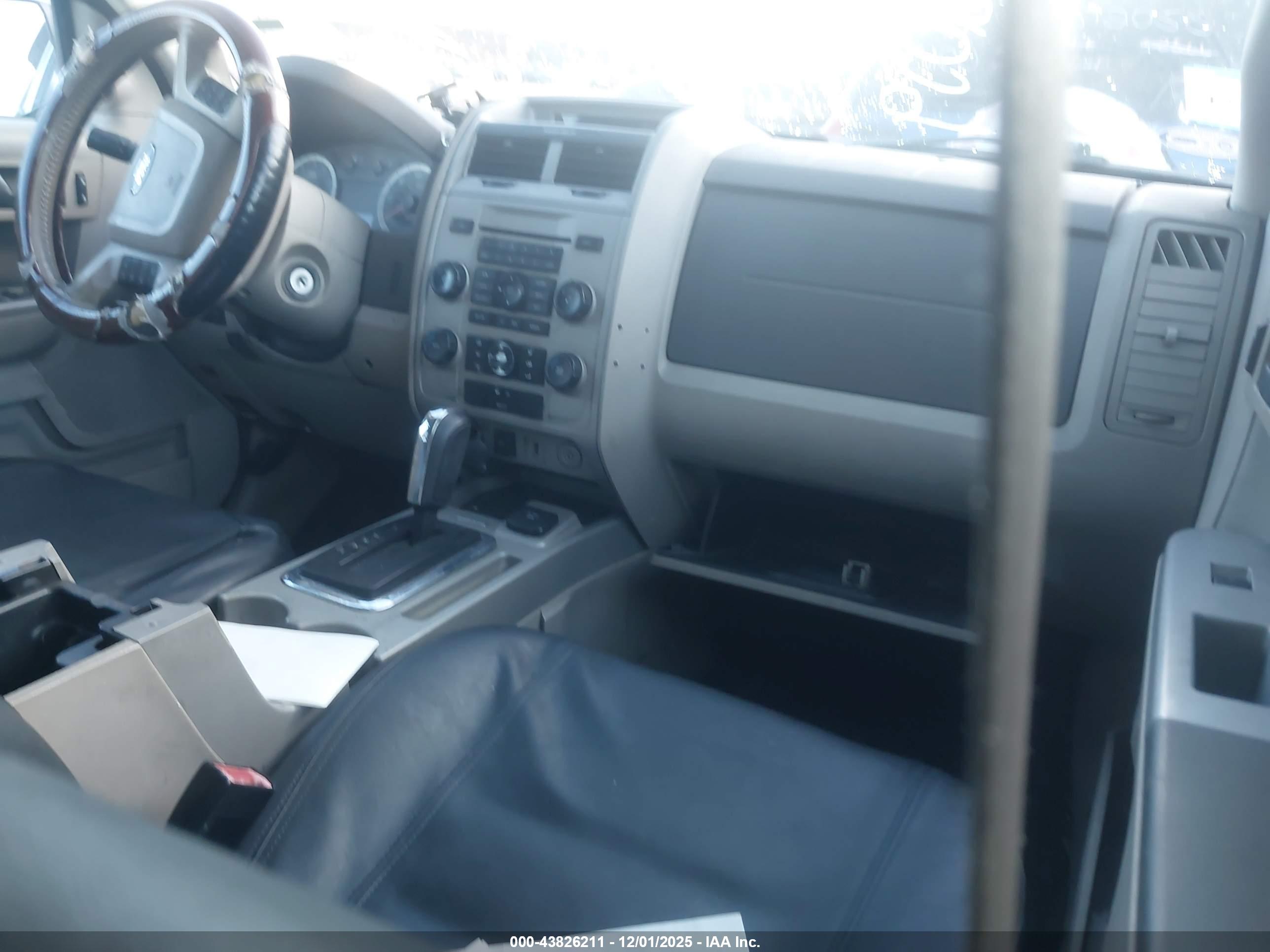 FORD ESCAPE image 5