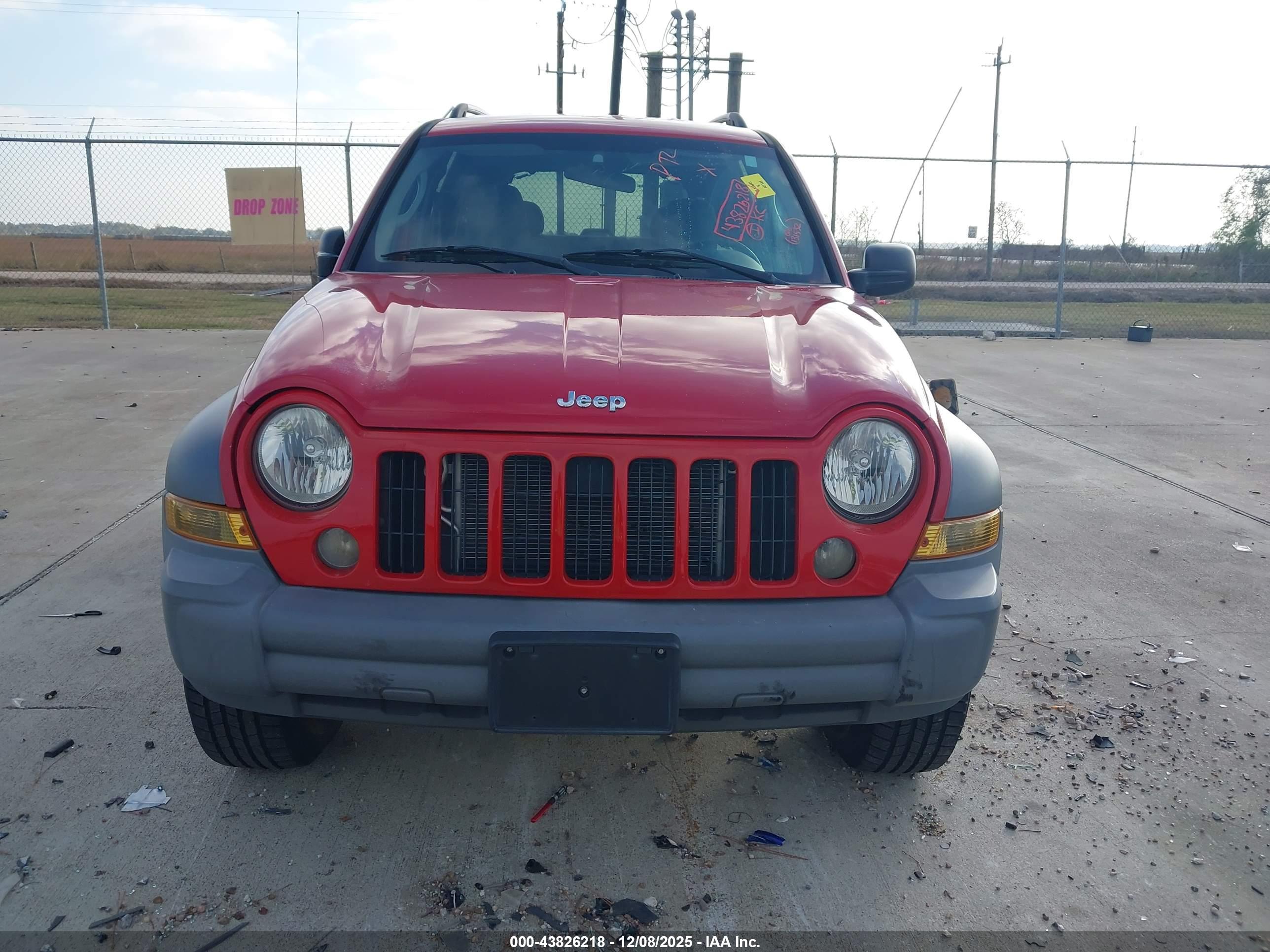 JEEP LIBERTY image 6