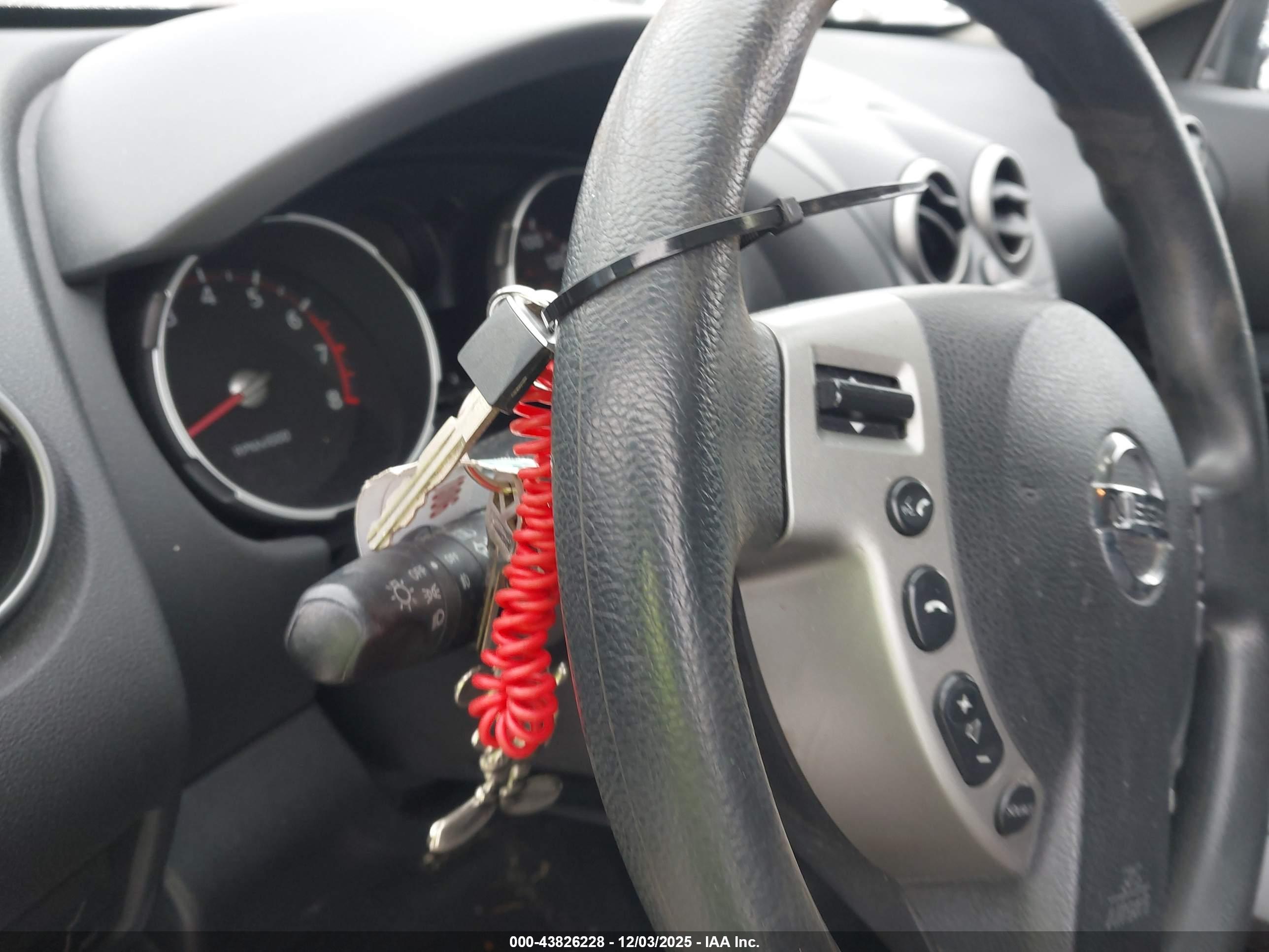 NISSAN ROGUE image 11