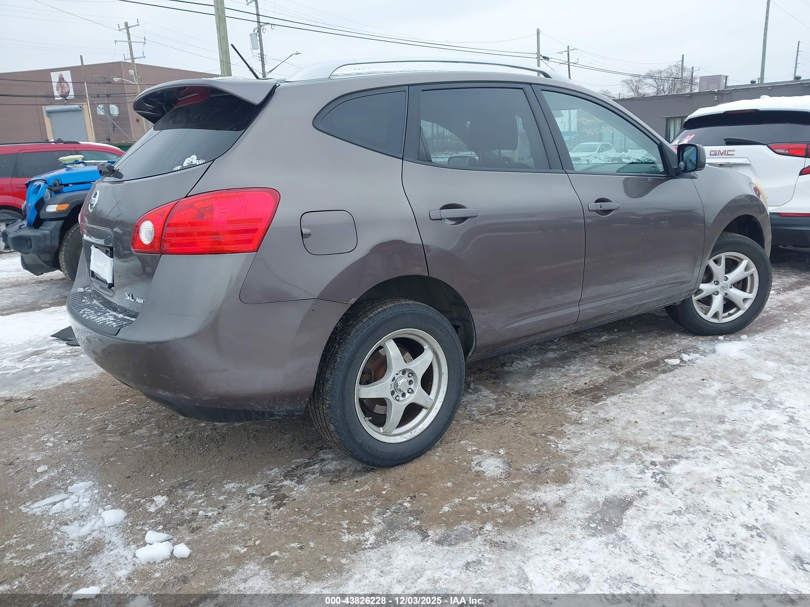 NISSAN ROGUE image 4