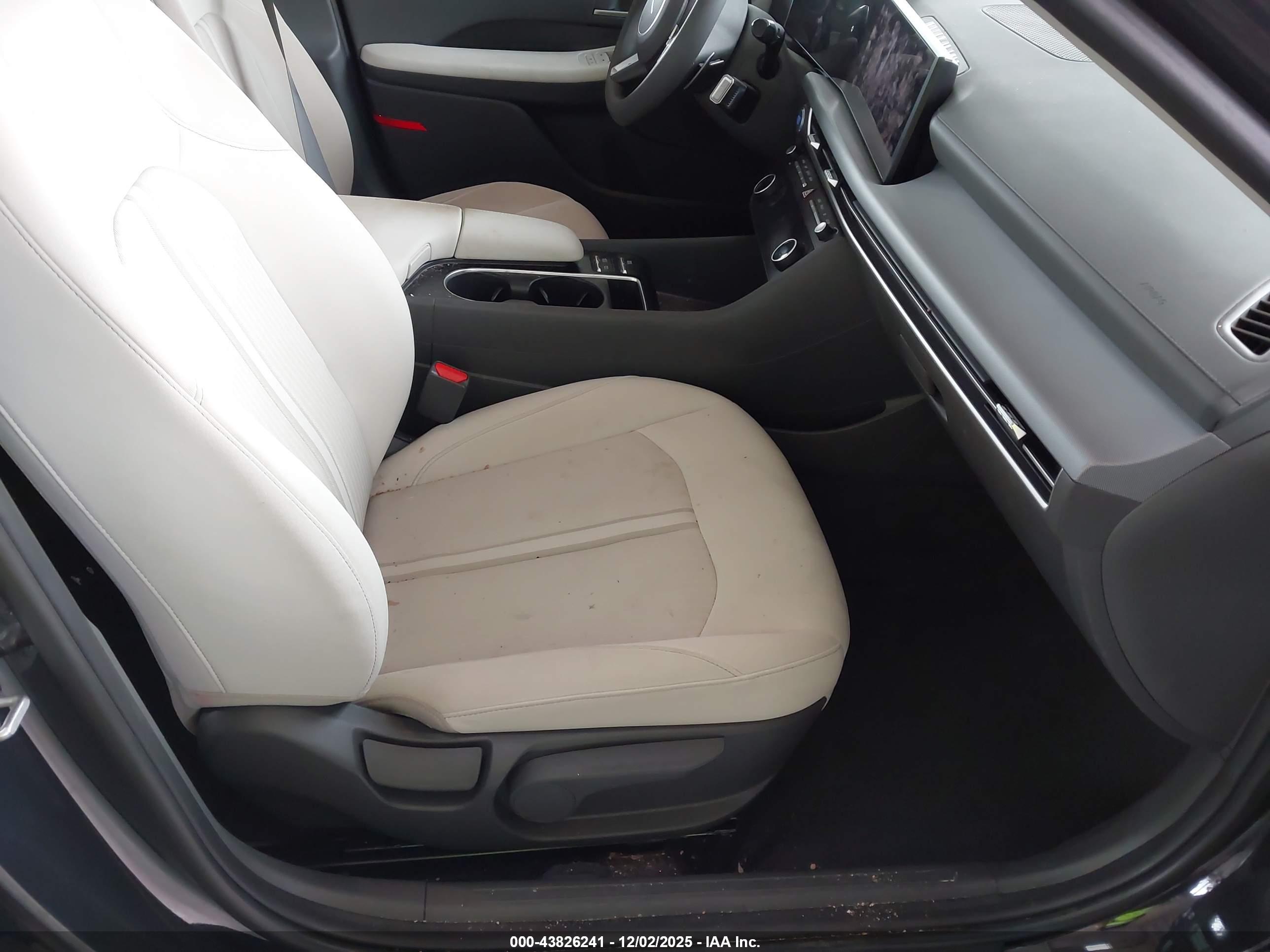 HYUNDAI SONATA image 5
