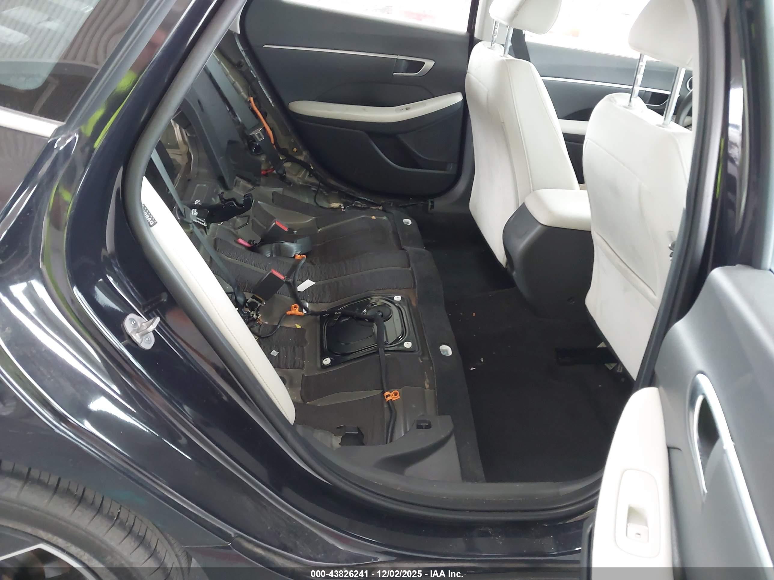 HYUNDAI SONATA image 8