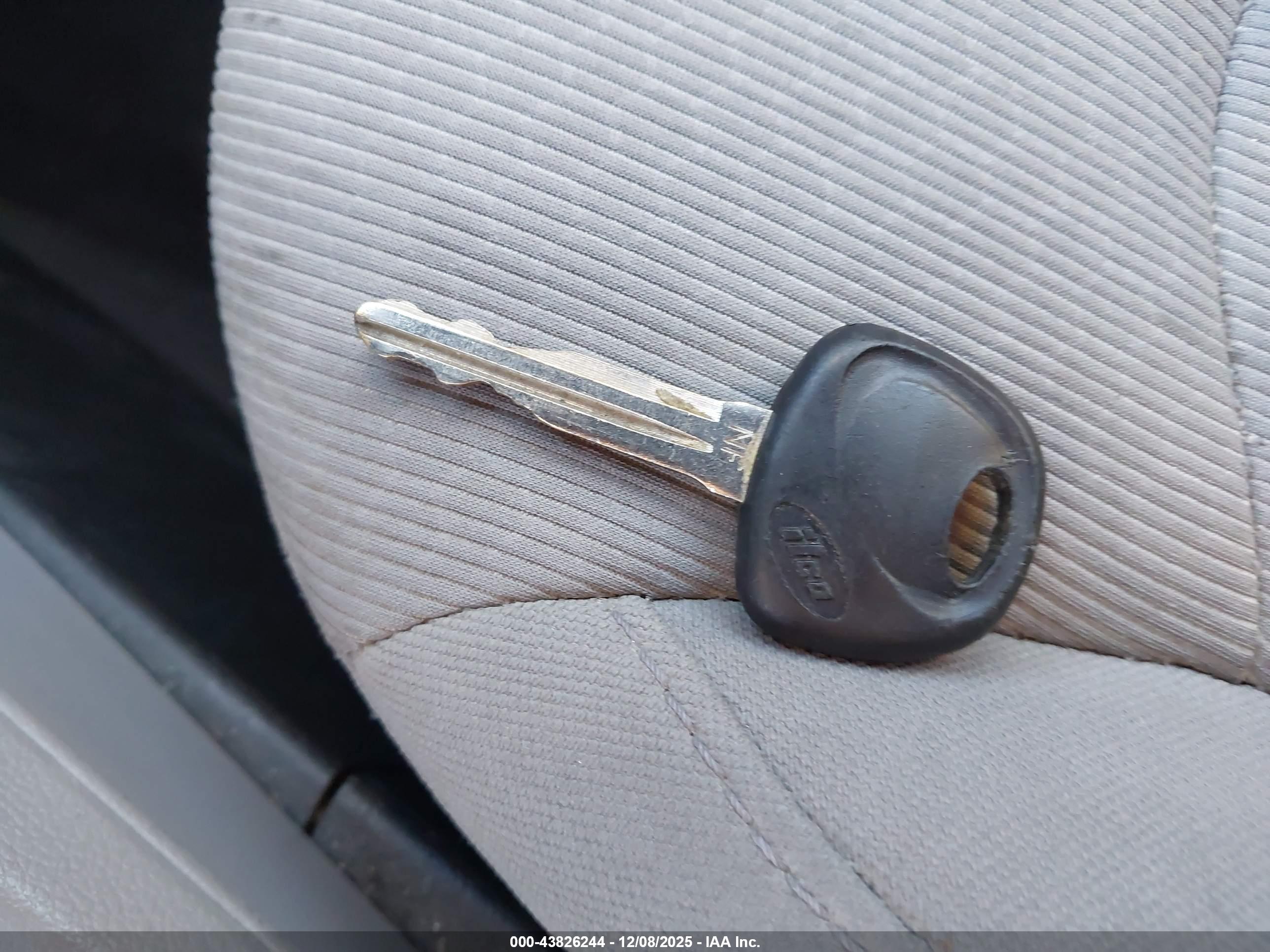 HYUNDAI ELANTRA image 11