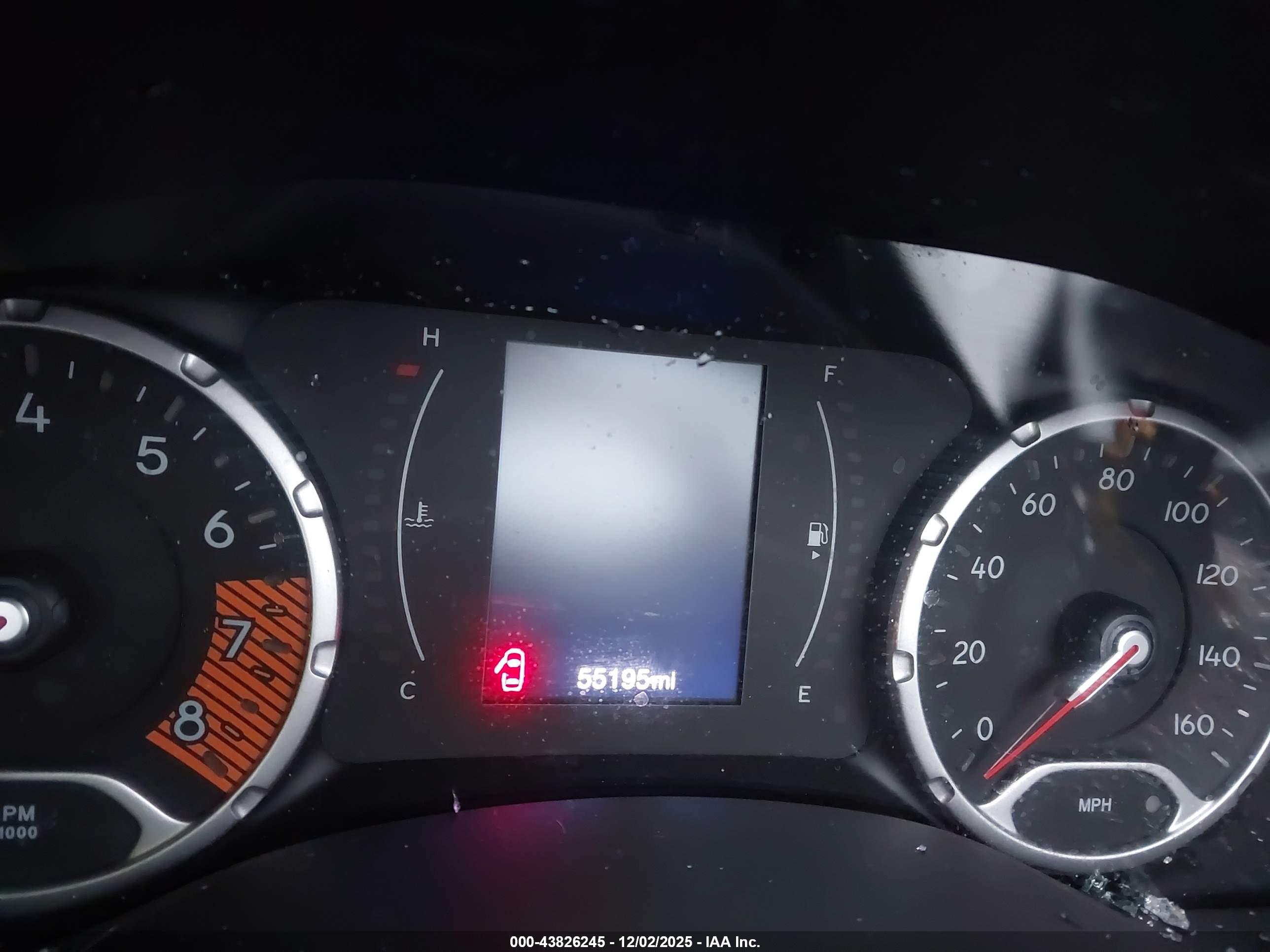 JEEP RENEGADE image 7