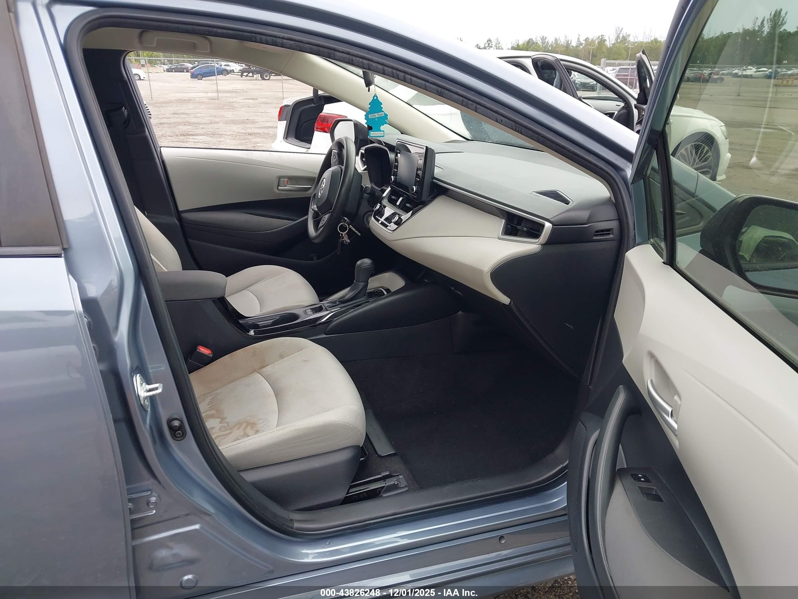 TOYOTA COROLLA image 5