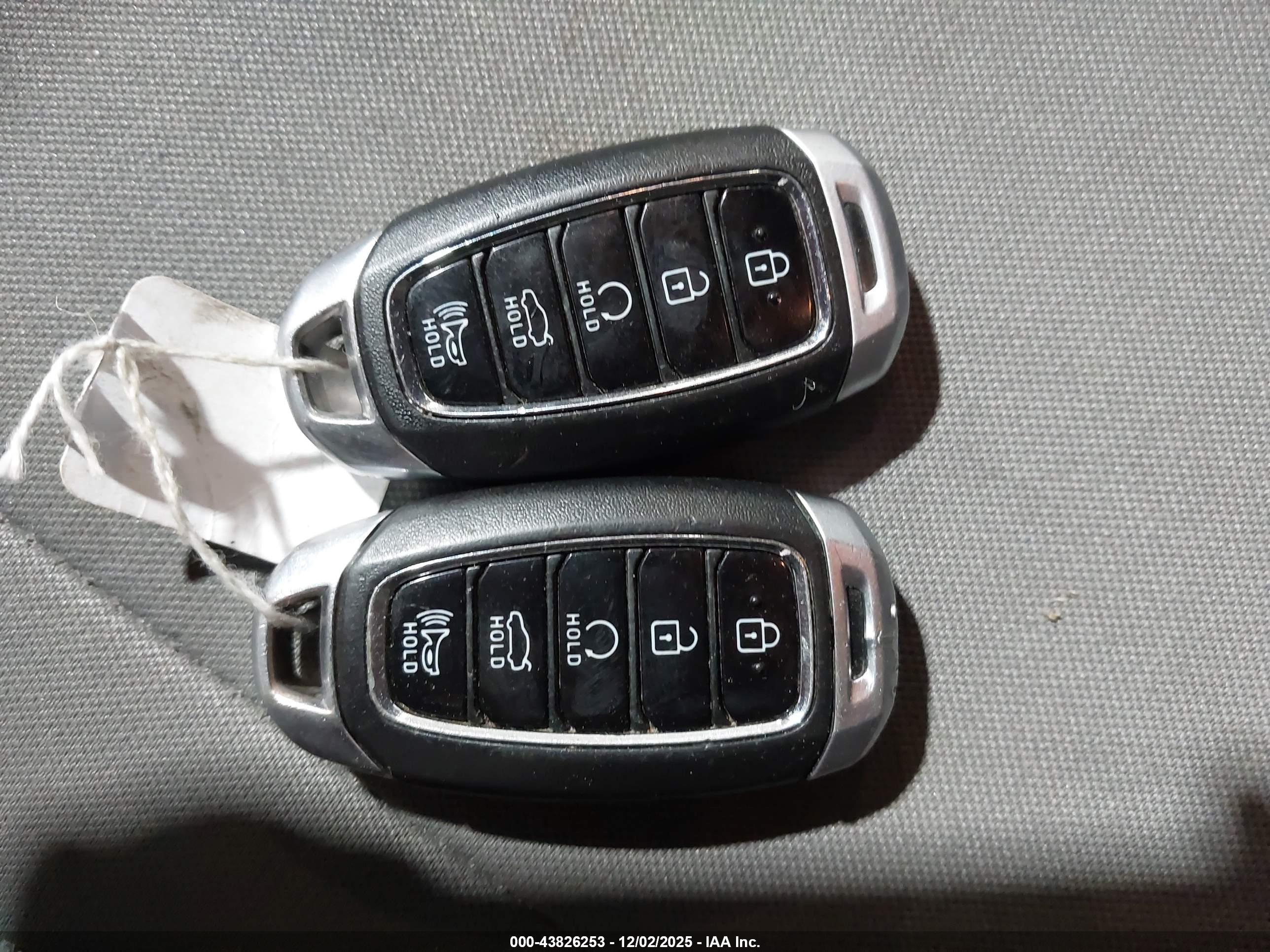 HYUNDAI ELANTRA image 11