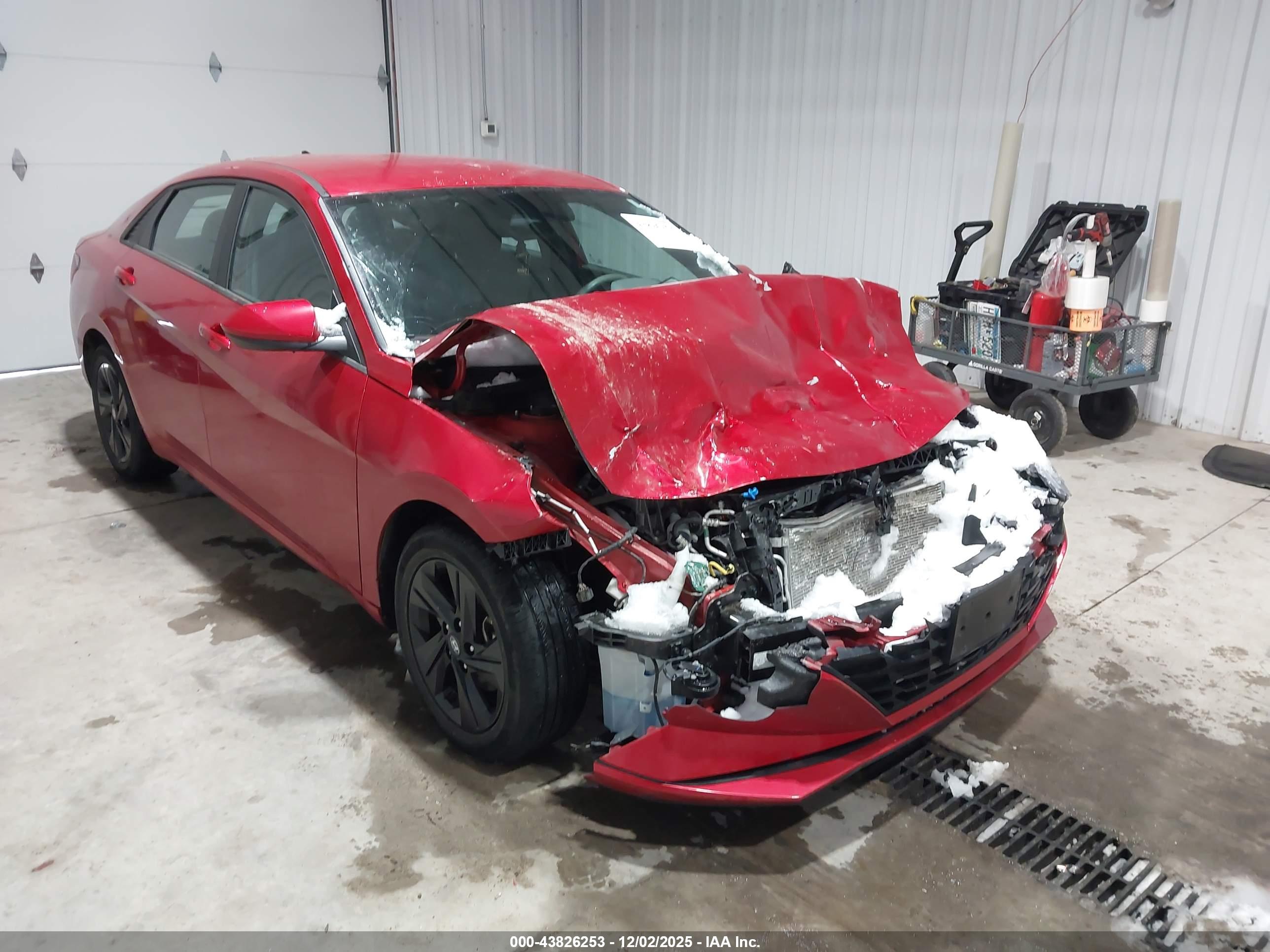 HYUNDAI ELANTRA image 6