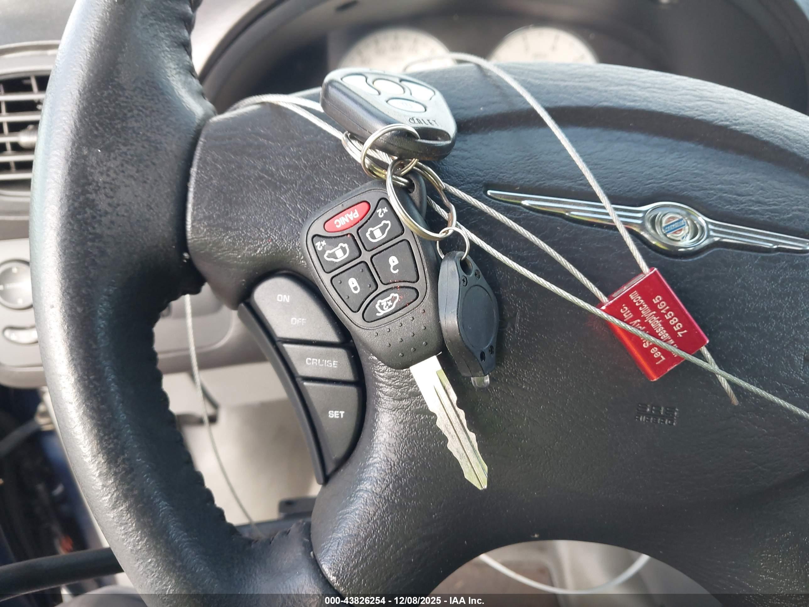 CHRYSLER TOWN image 11