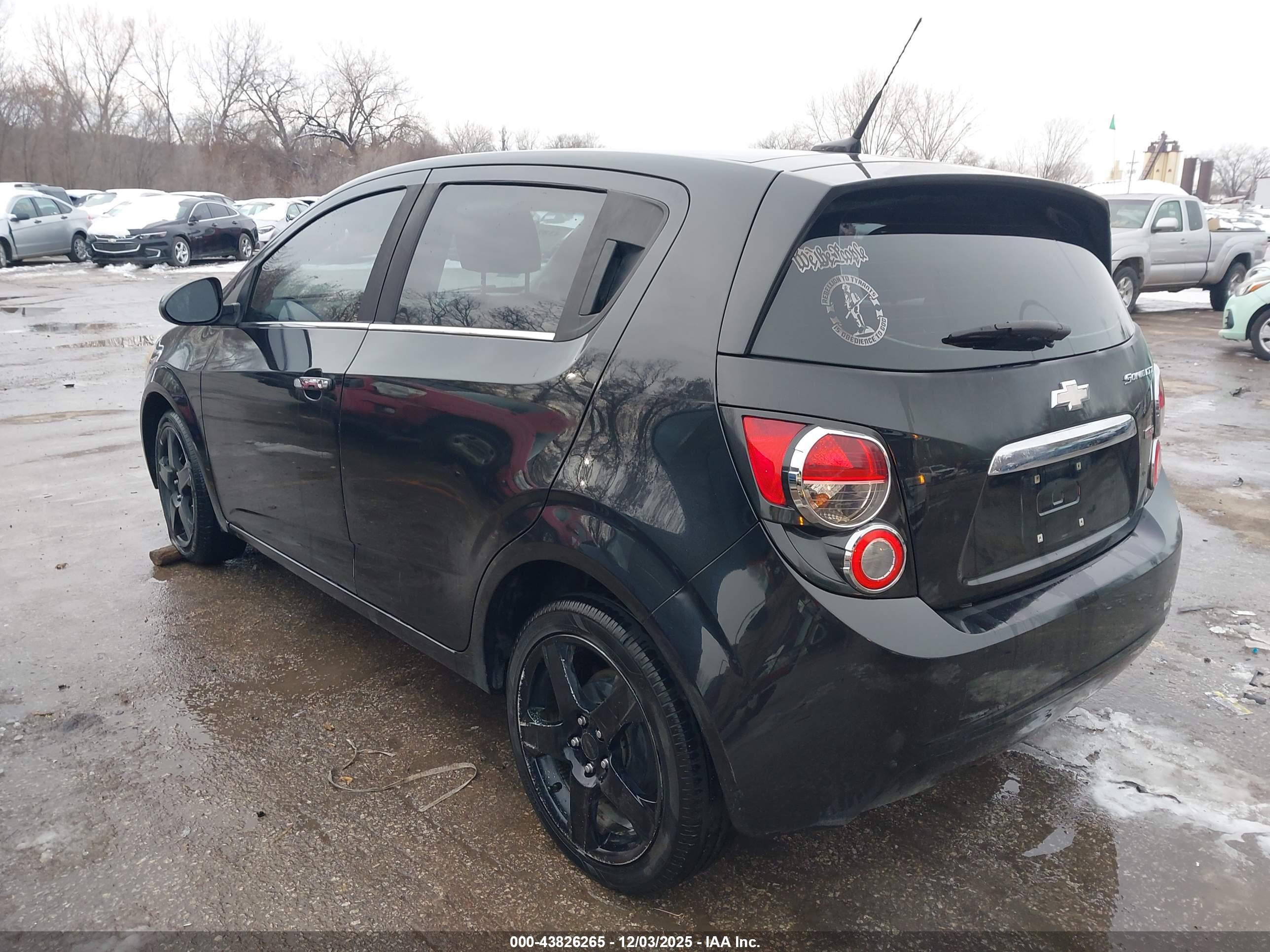 CHEVROLET SONIC image 3