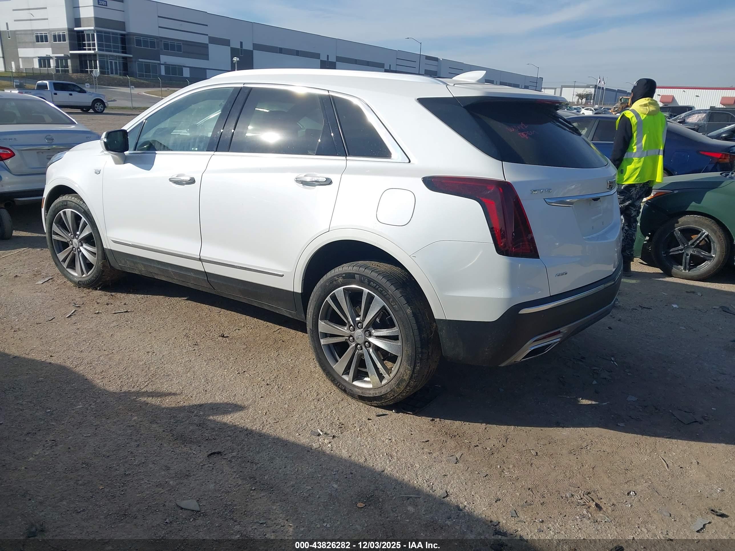CADILLAC XT5 image 3