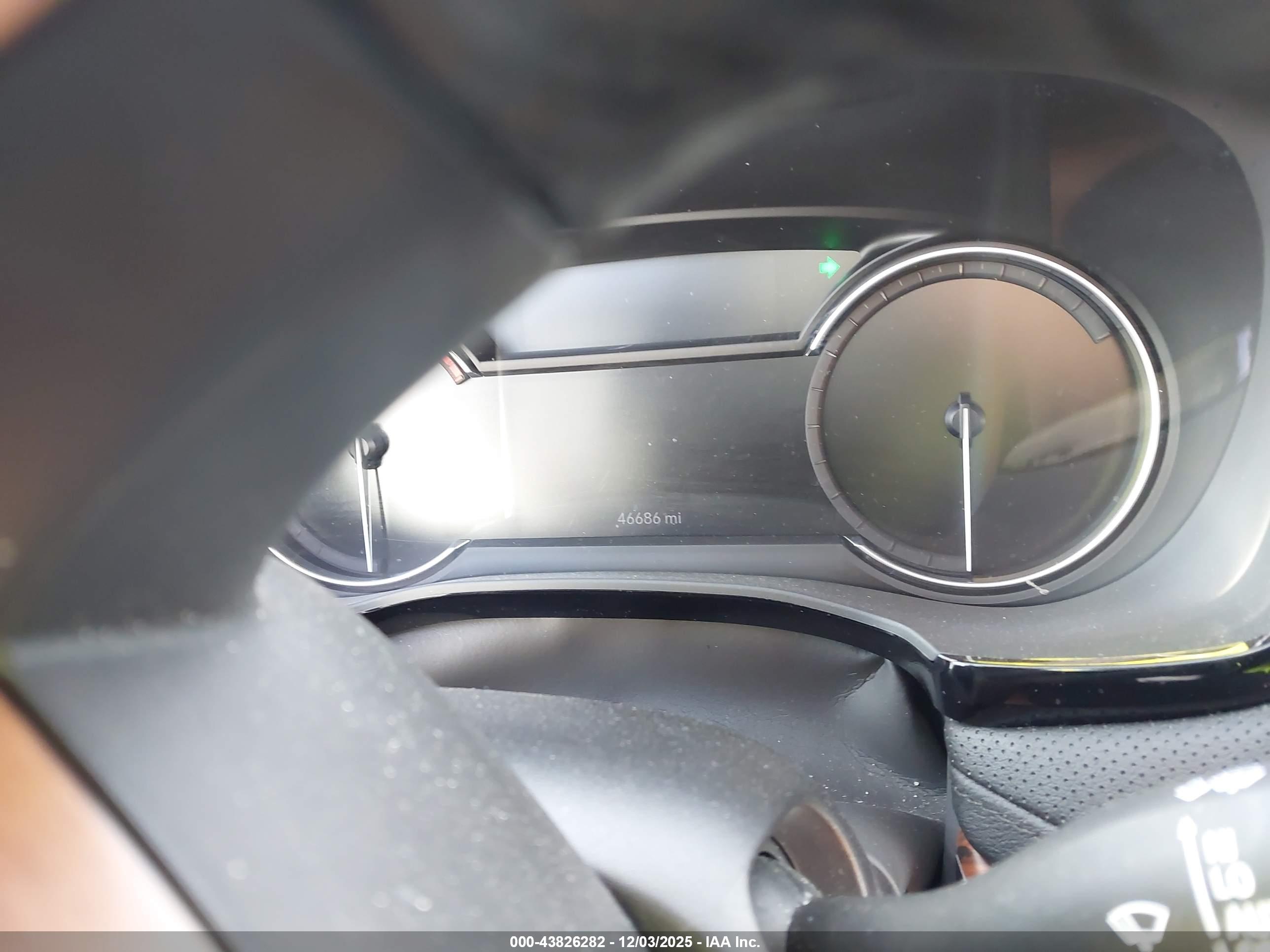 CADILLAC XT5 image 7