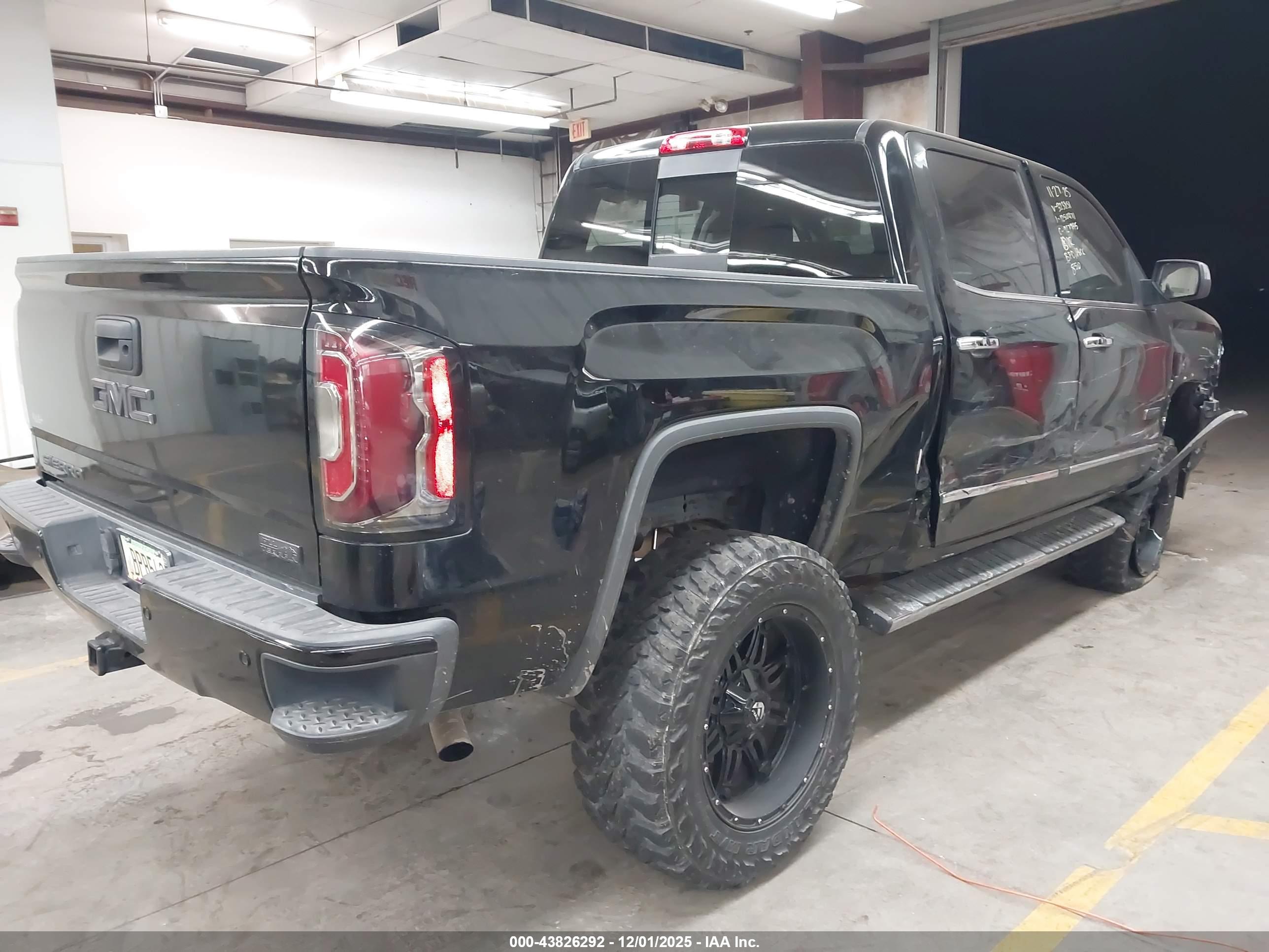 GMC SIERRA image 4