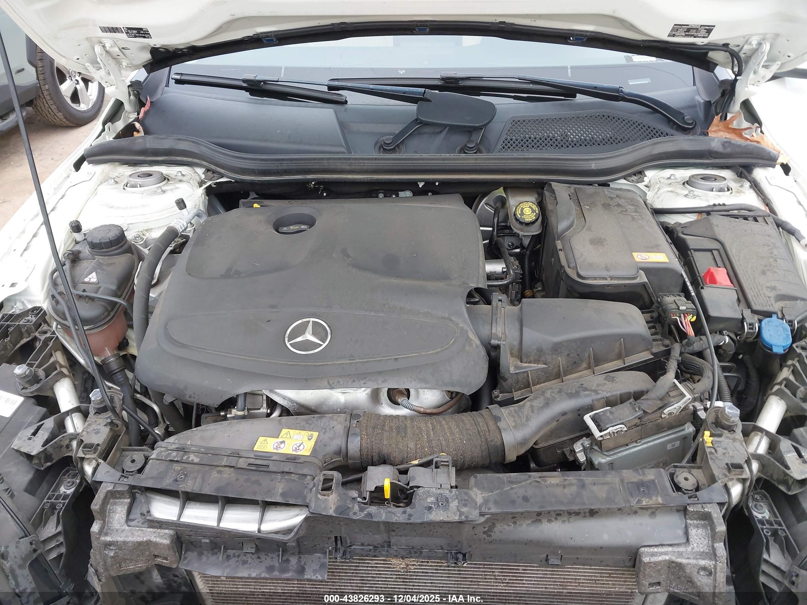 MERCEDES-BENZ GLA image 10