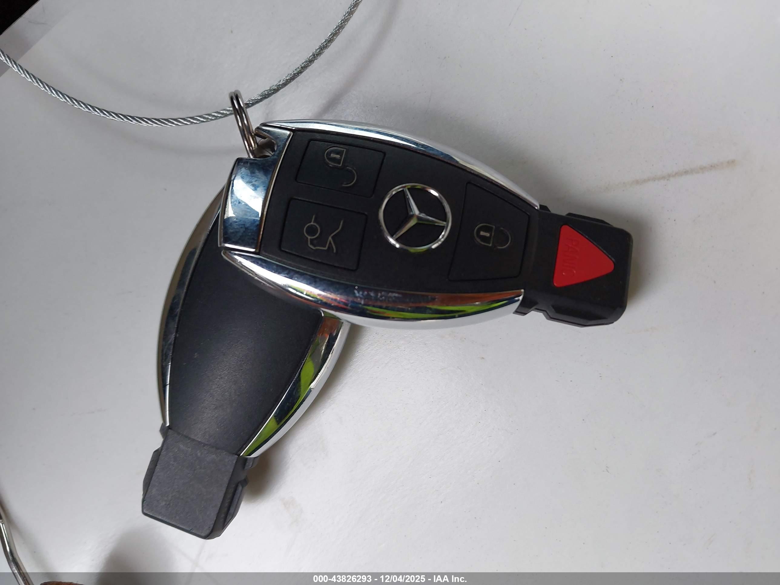MERCEDES-BENZ GLA image 11