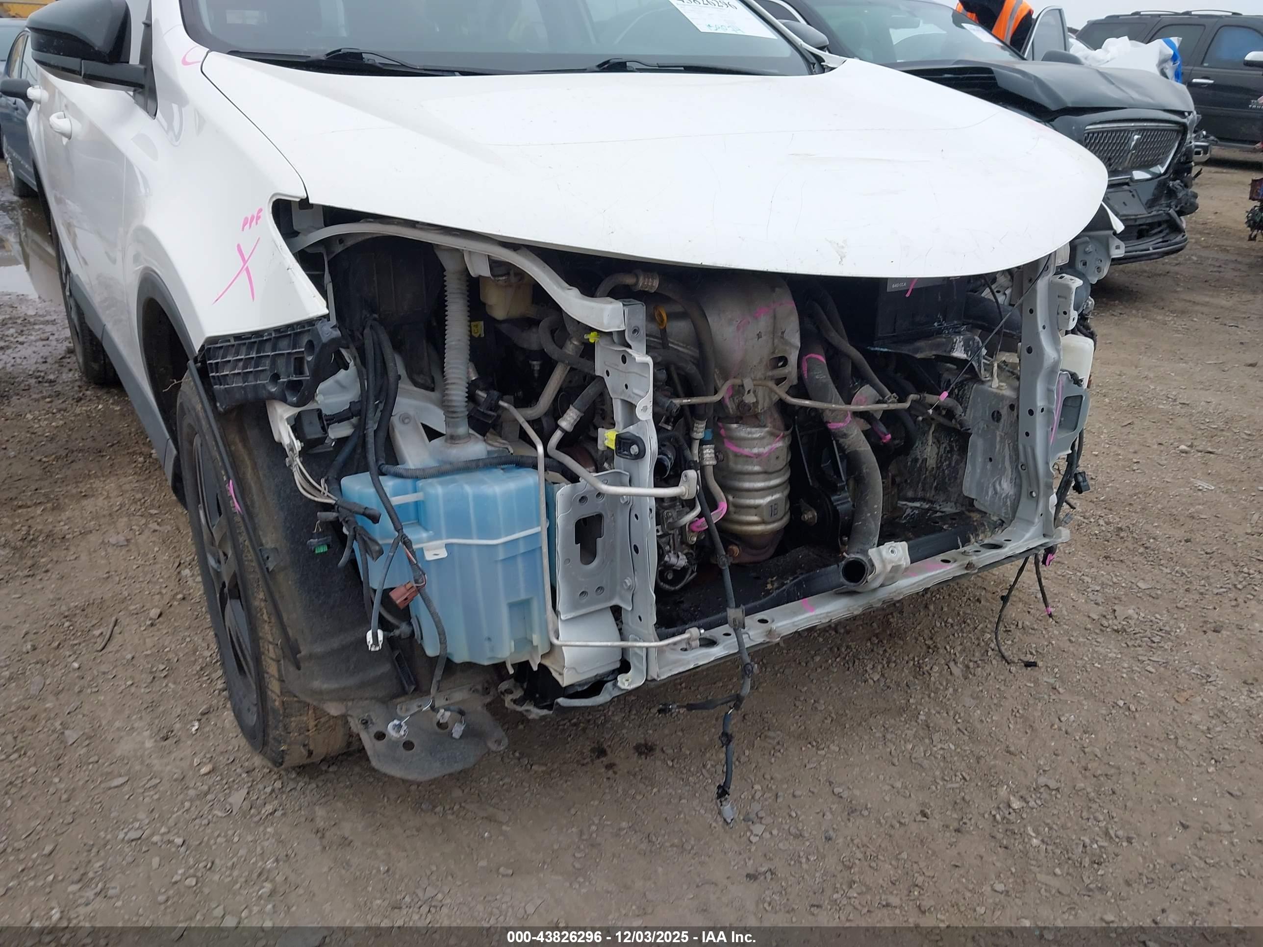 TOYOTA RAV4 image 6