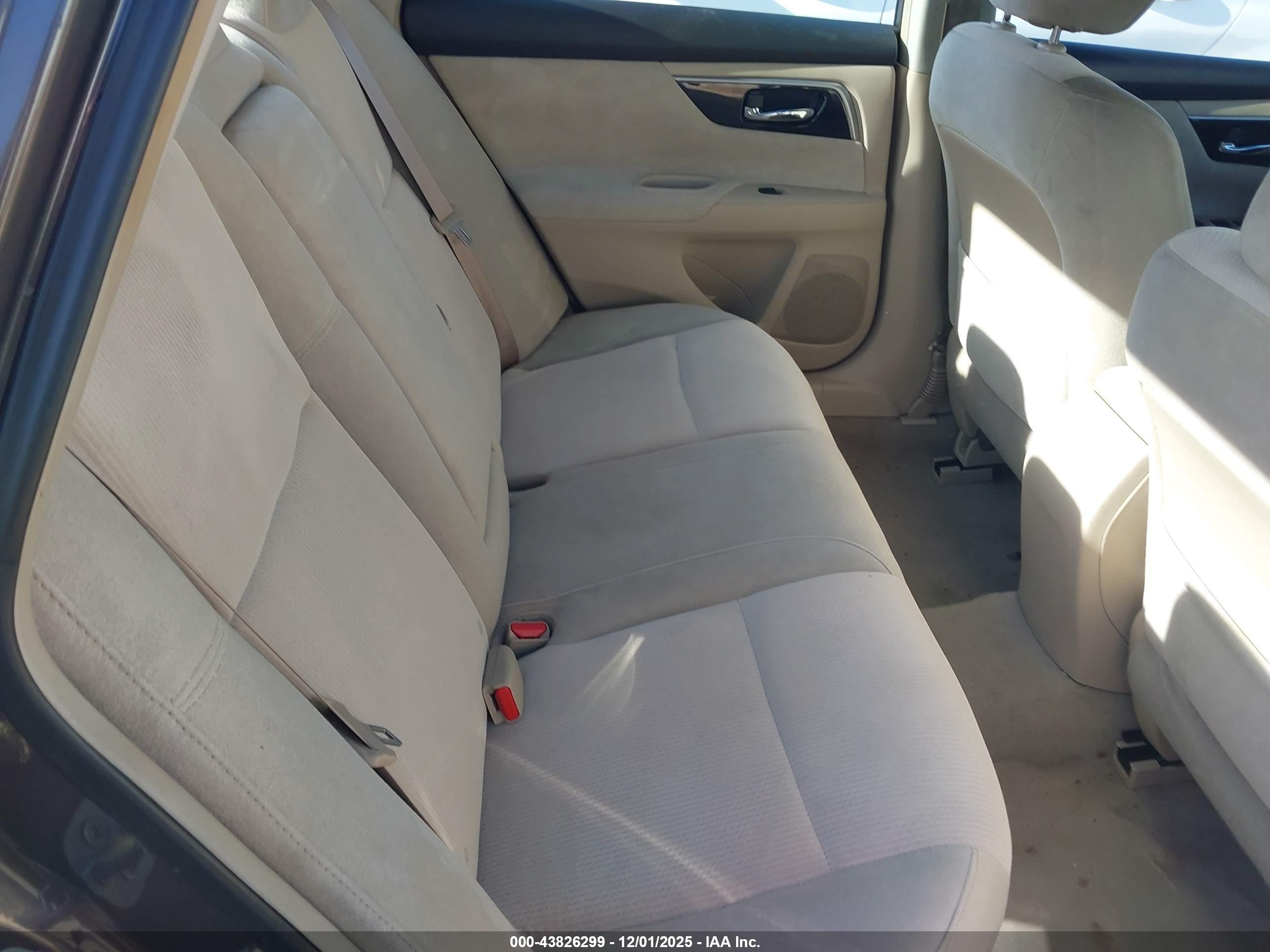 NISSAN ALTIMA image 8