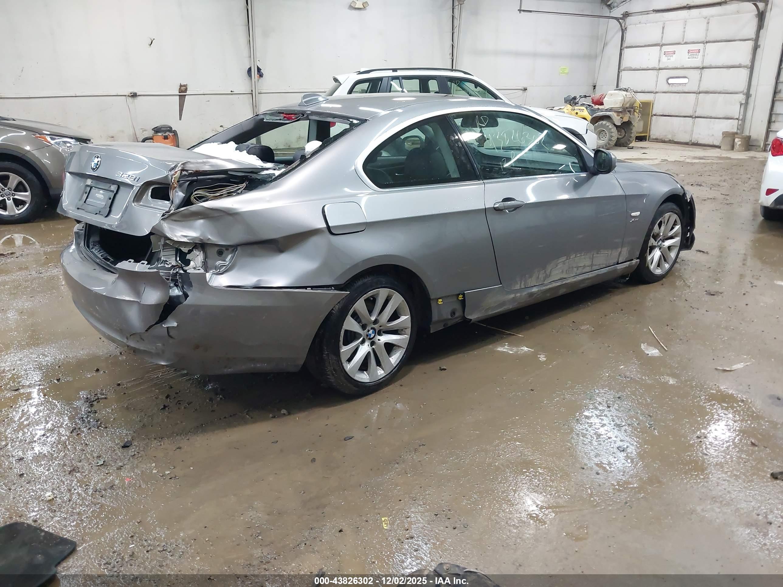 BMW 328I image 4