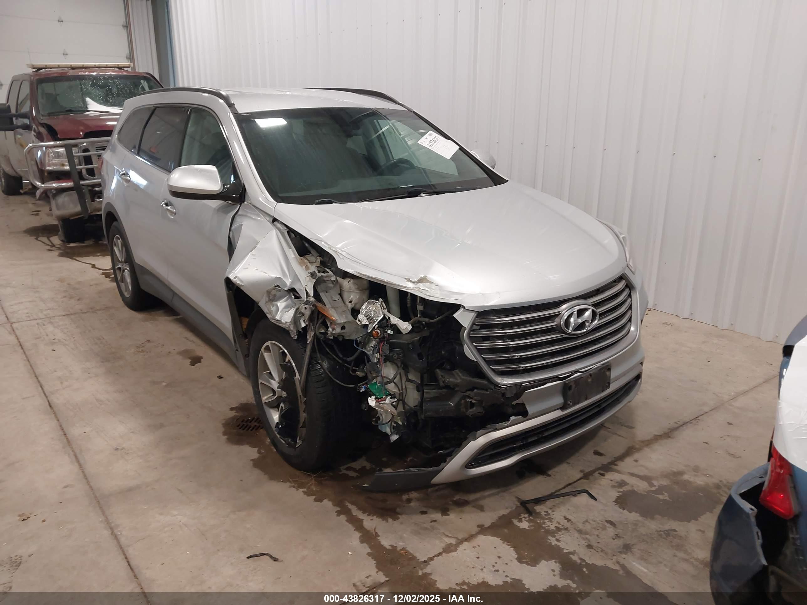 HYUNDAI SANTA image 6