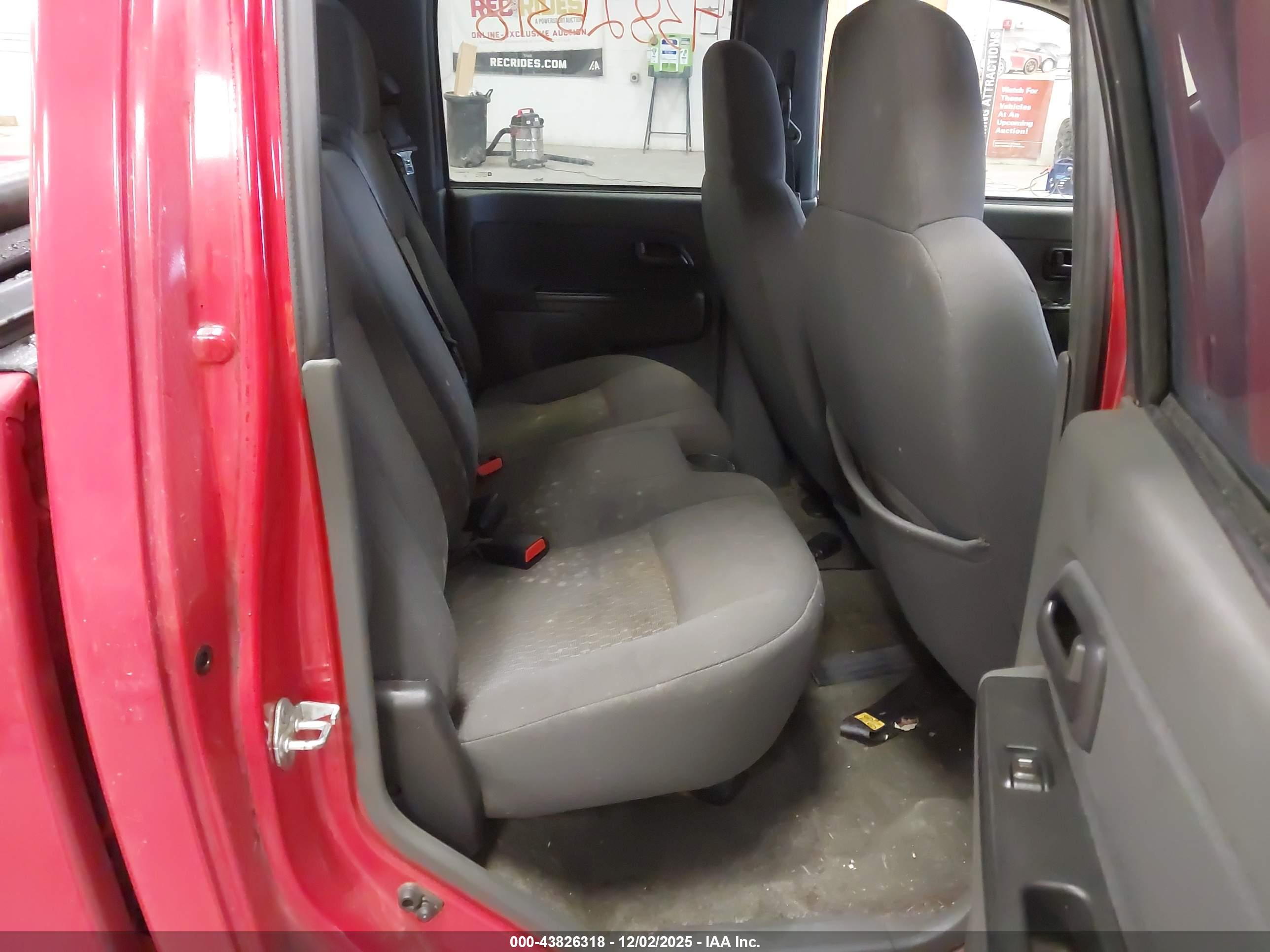 GMC CANYON image 8