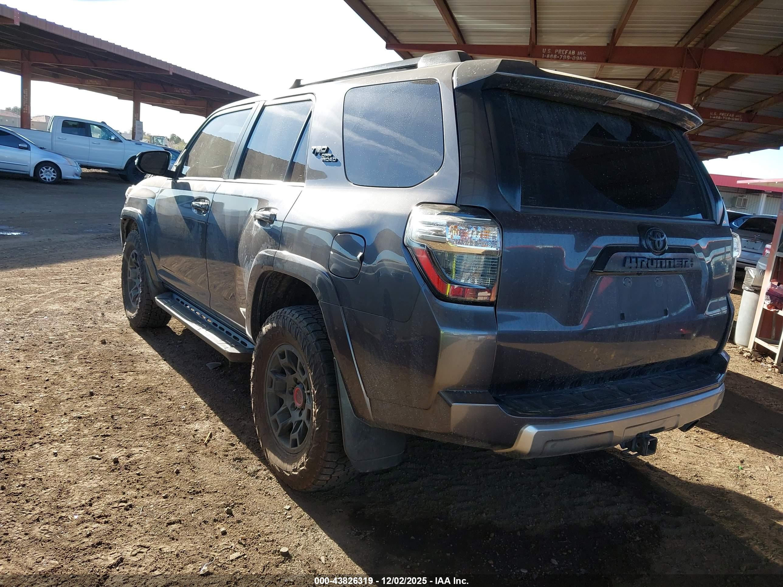 TOYOTA 4RUNNER image 3