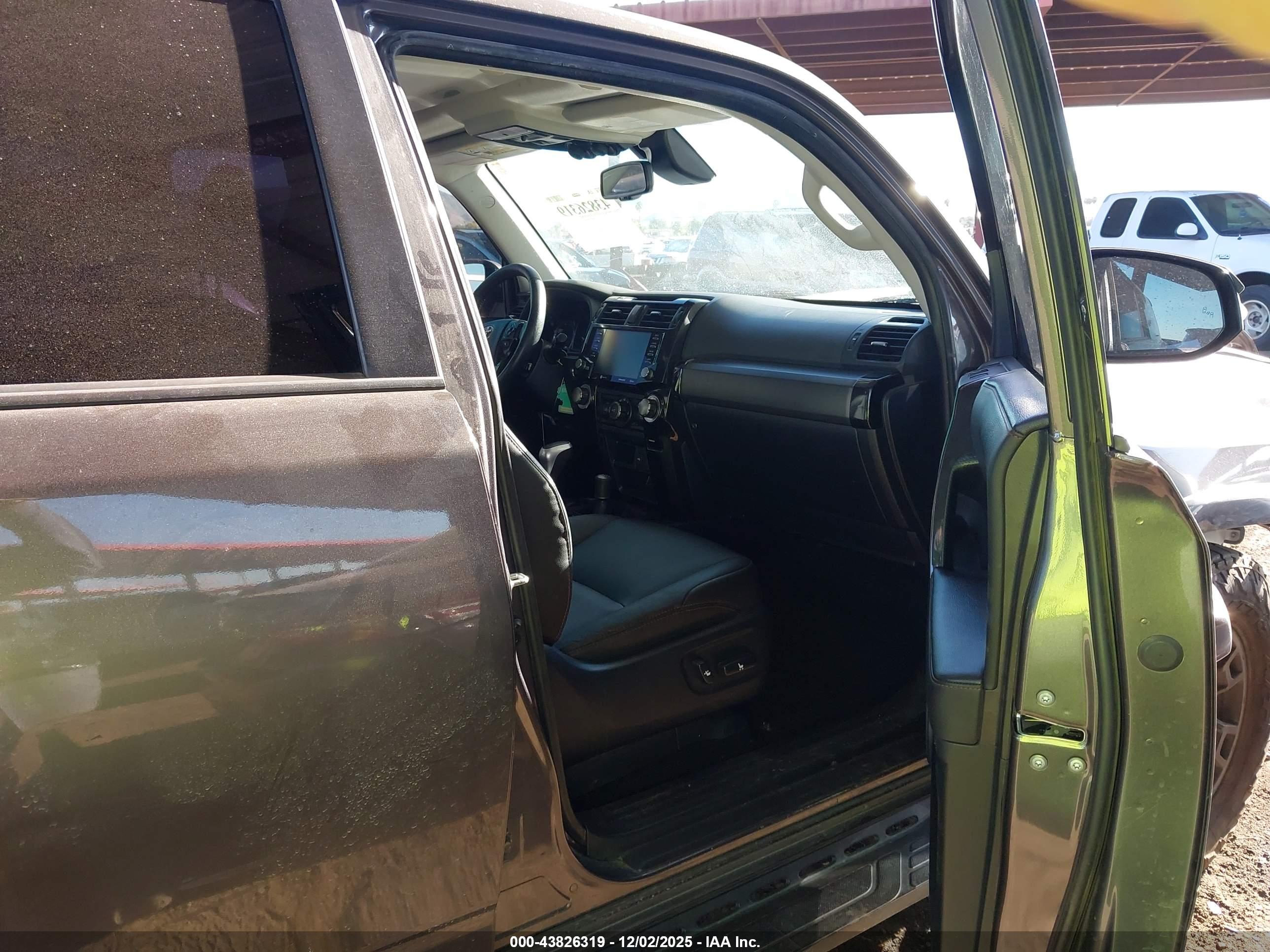 TOYOTA 4RUNNER image 5