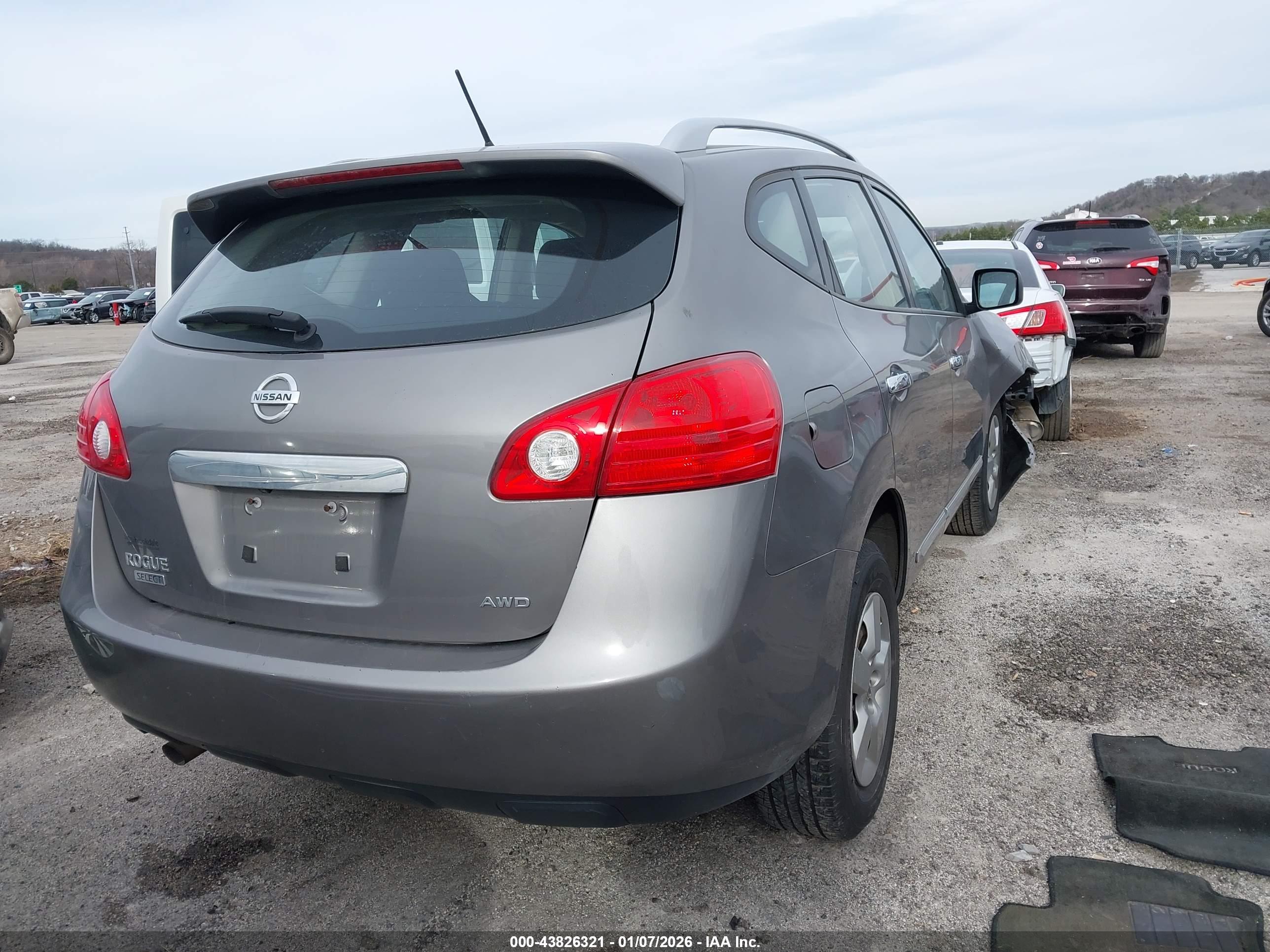 NISSAN ROGUE image 4