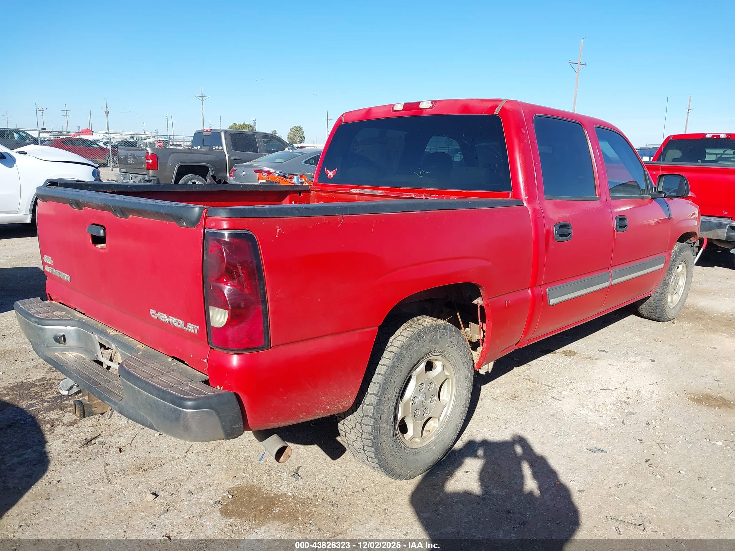 CHEVROLET SILVERADO image 4