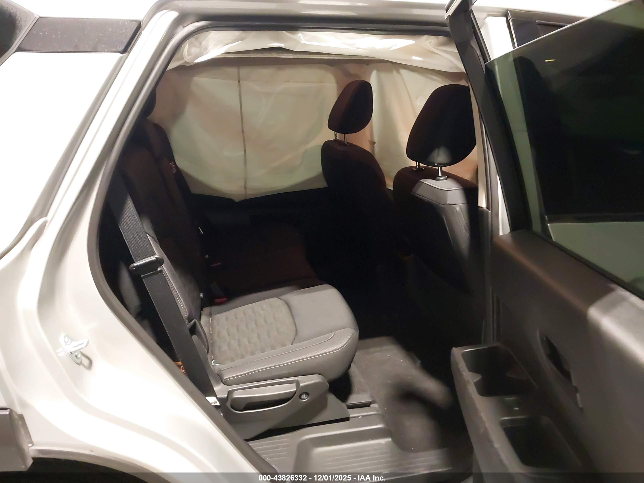 NISSAN PATHFINDER image 8