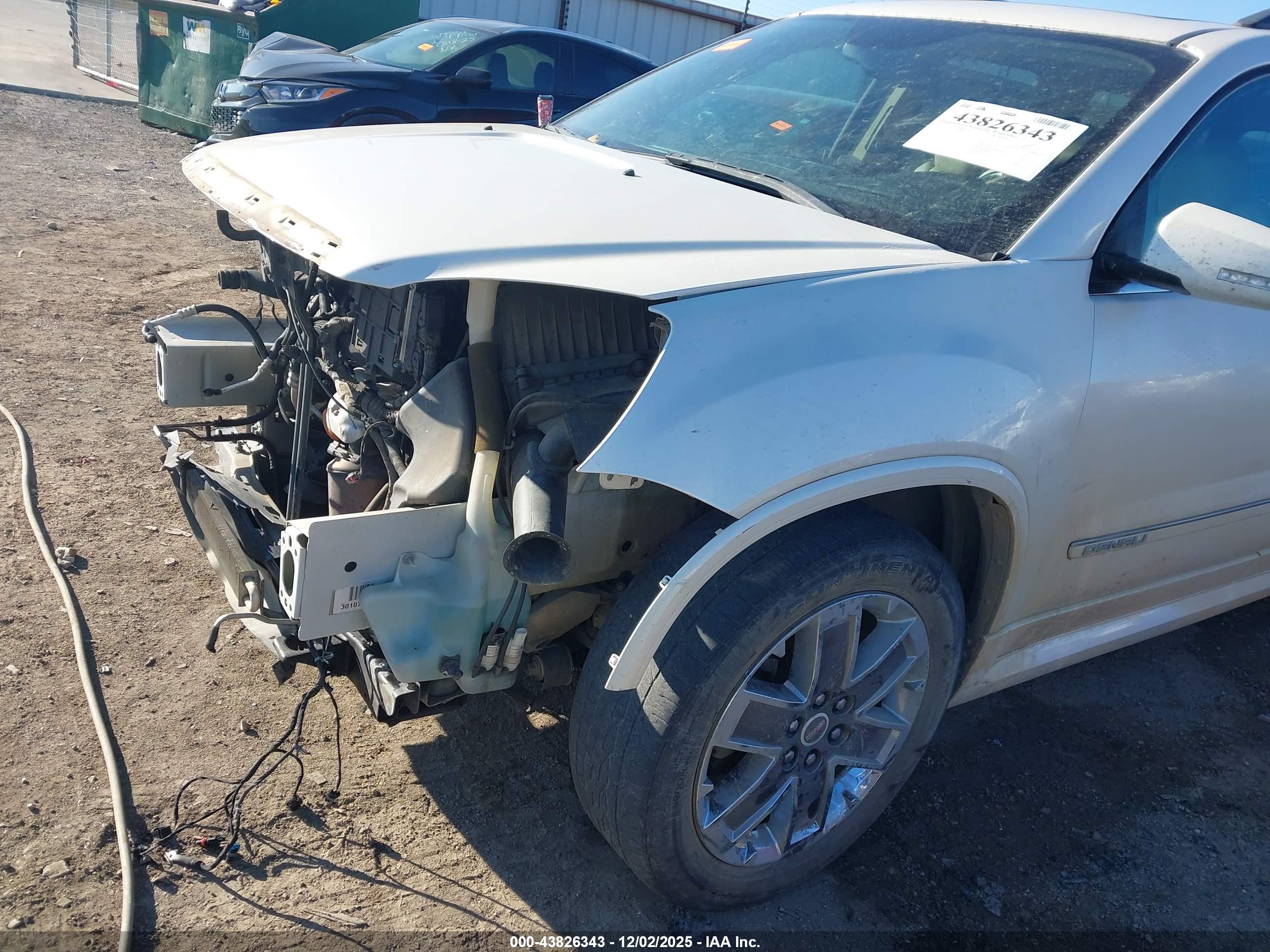 GMC ACADIA image 6