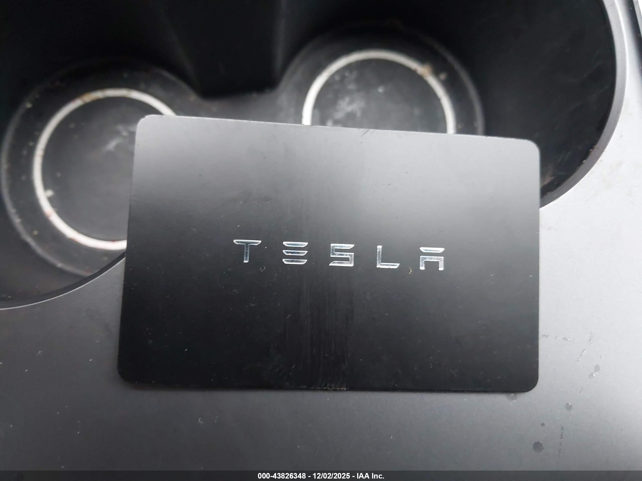 TESLA MODEL image 11