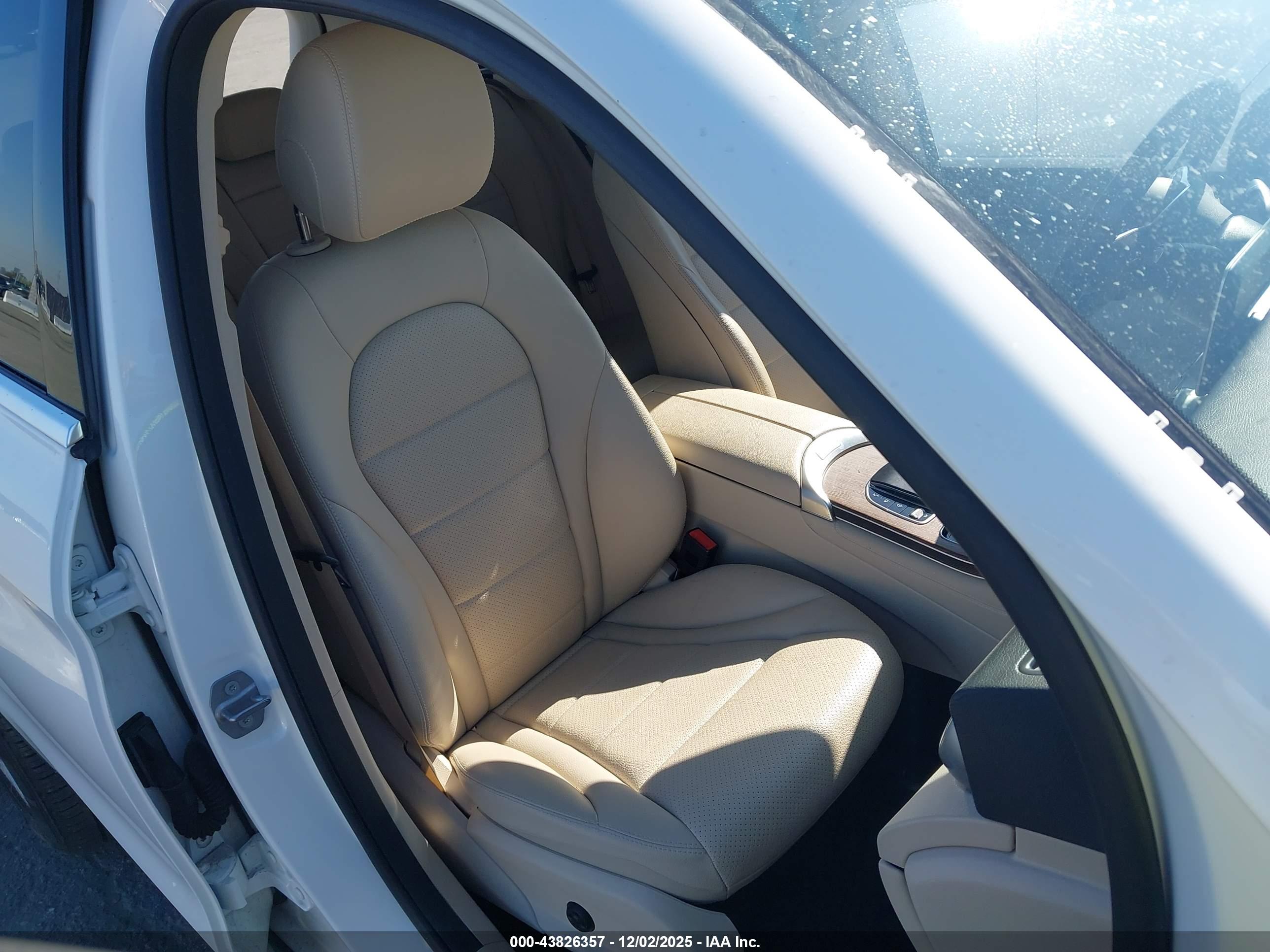 MERCEDES-BENZ GLC image 8