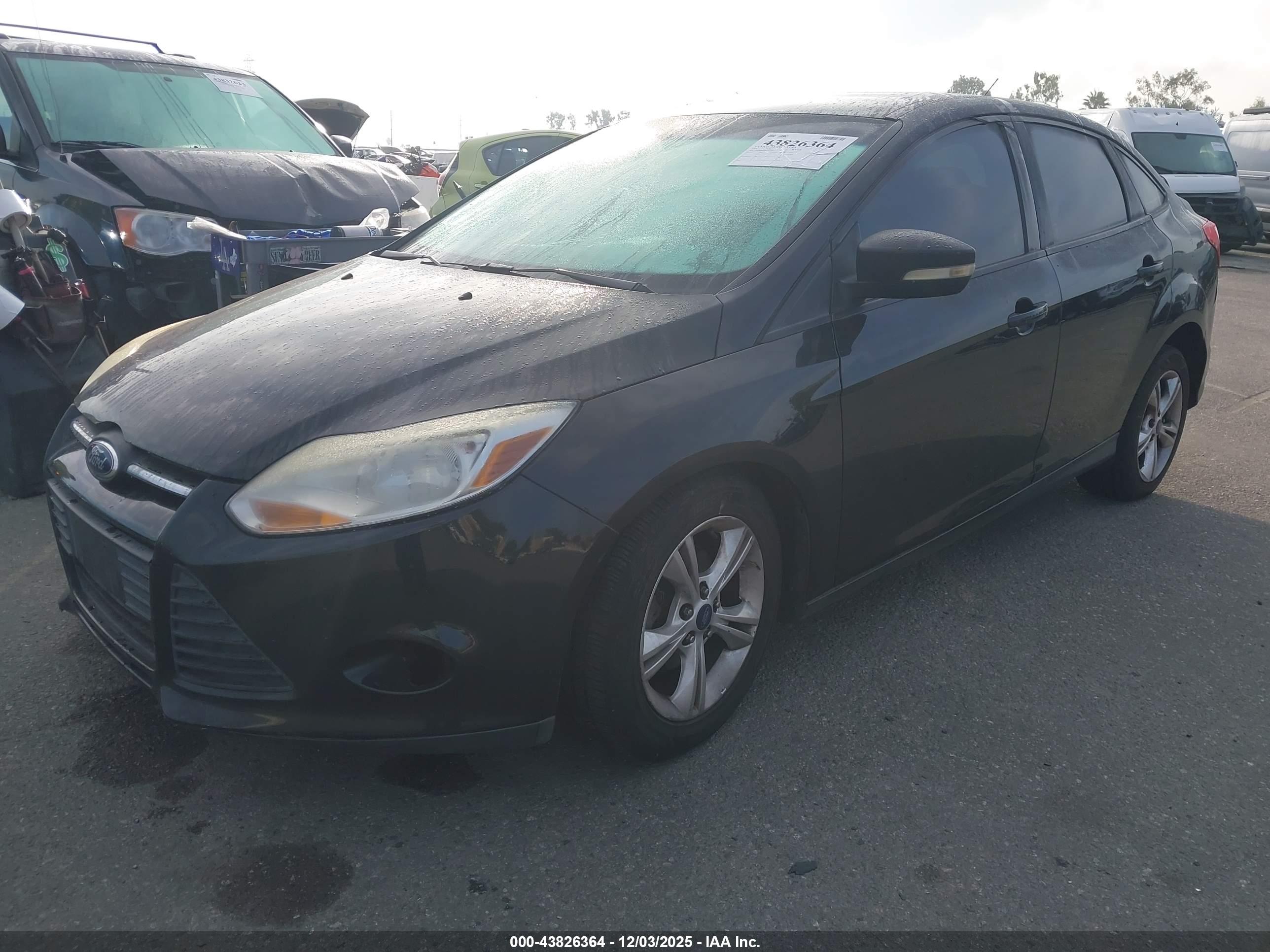FORD FOCUS image 2