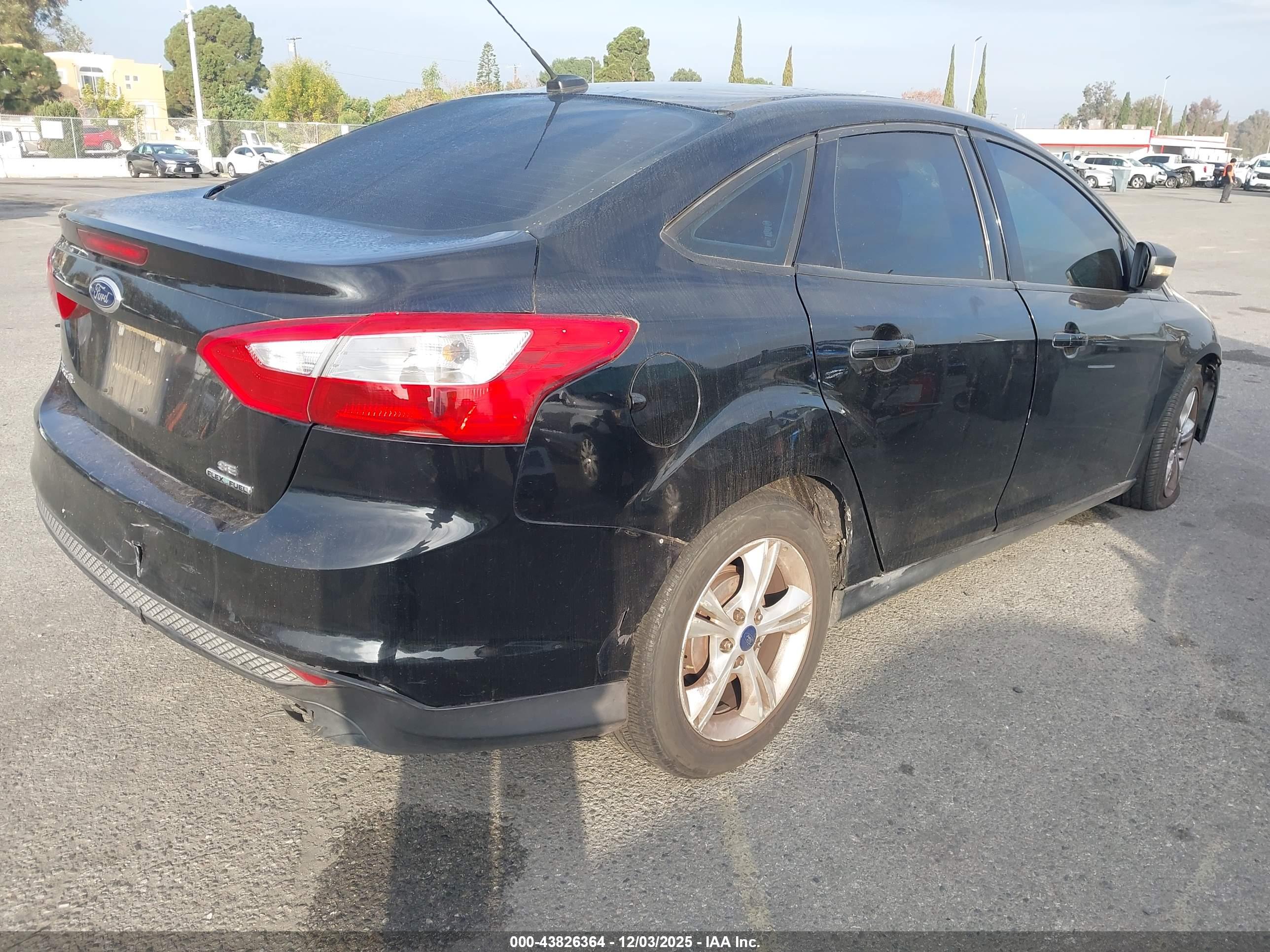 FORD FOCUS image 4