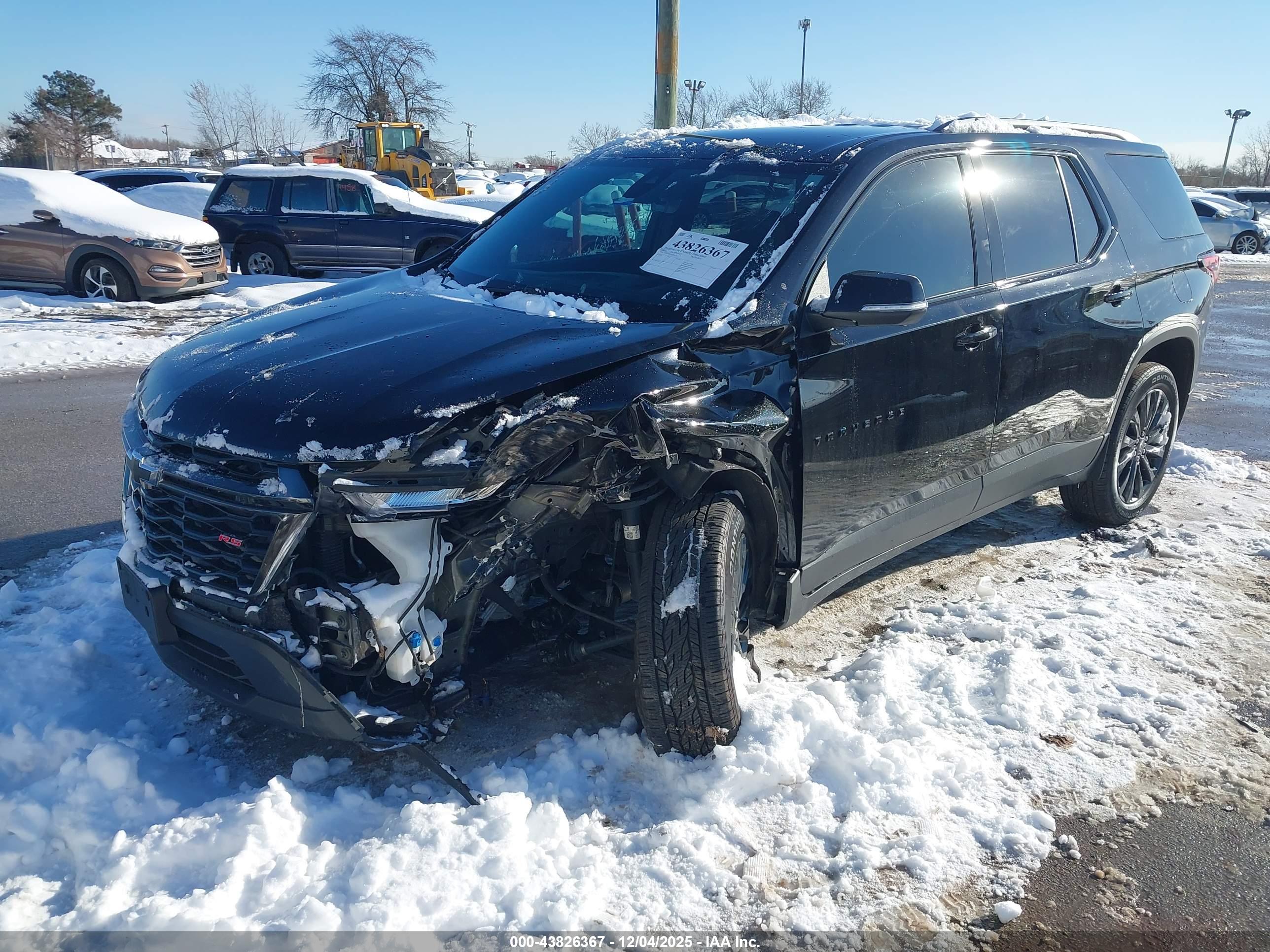 CHEVROLET TRAVERSE image 2
