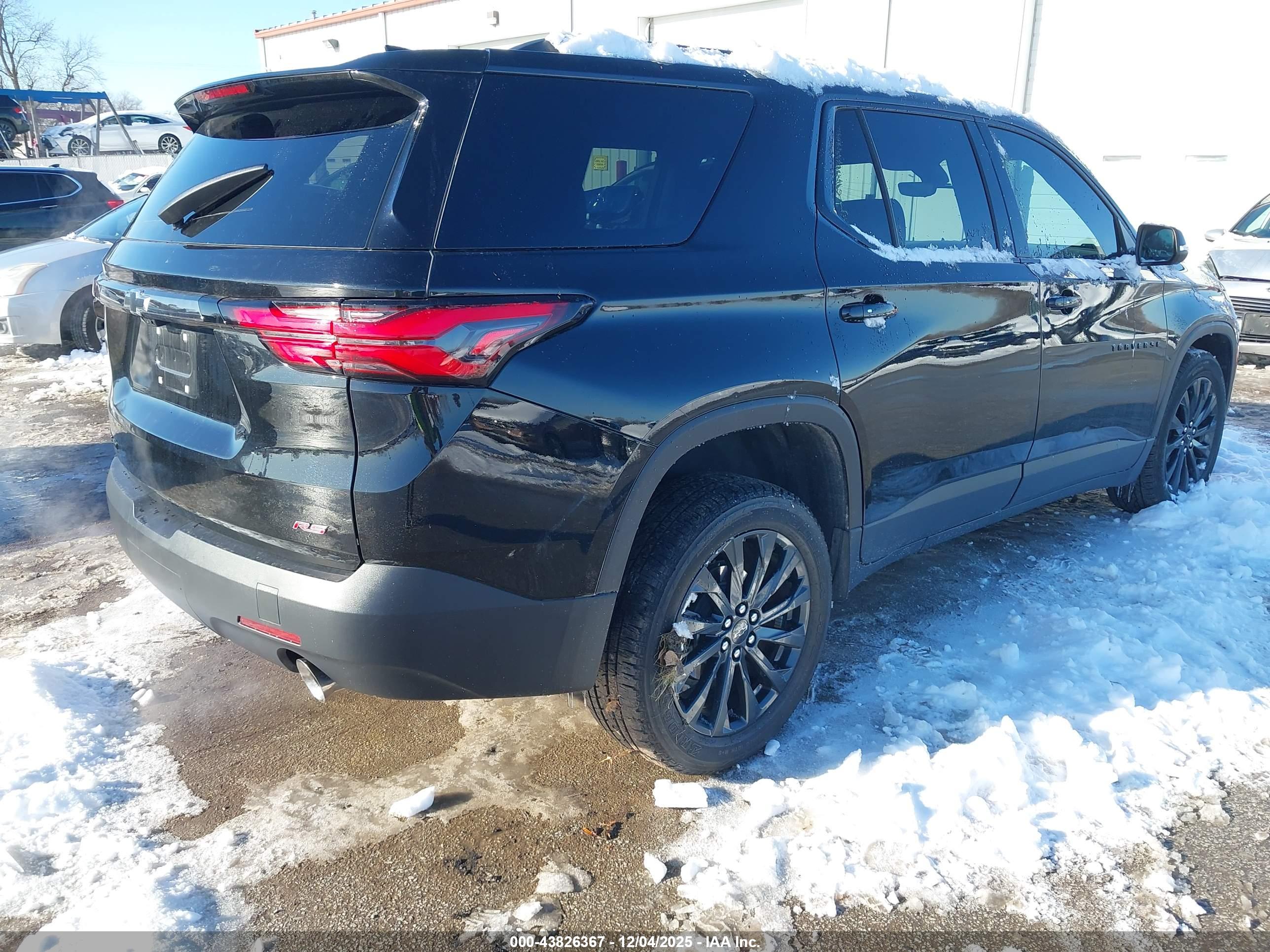 CHEVROLET TRAVERSE image 4