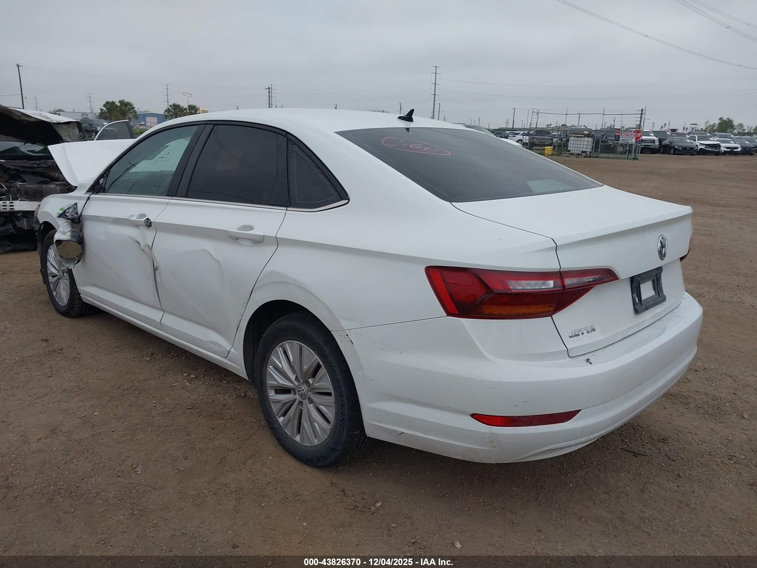 VOLKSWAGEN JETTA image 3