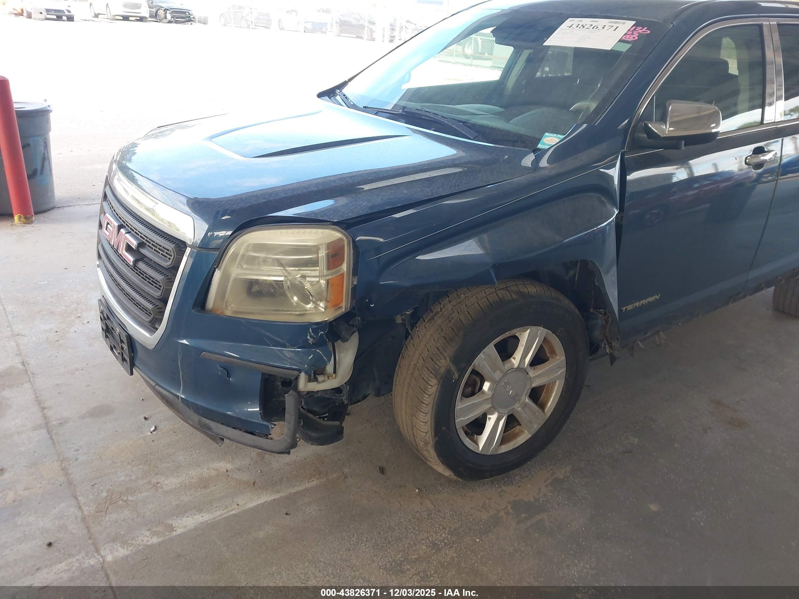 GMC TERRAIN image 6
