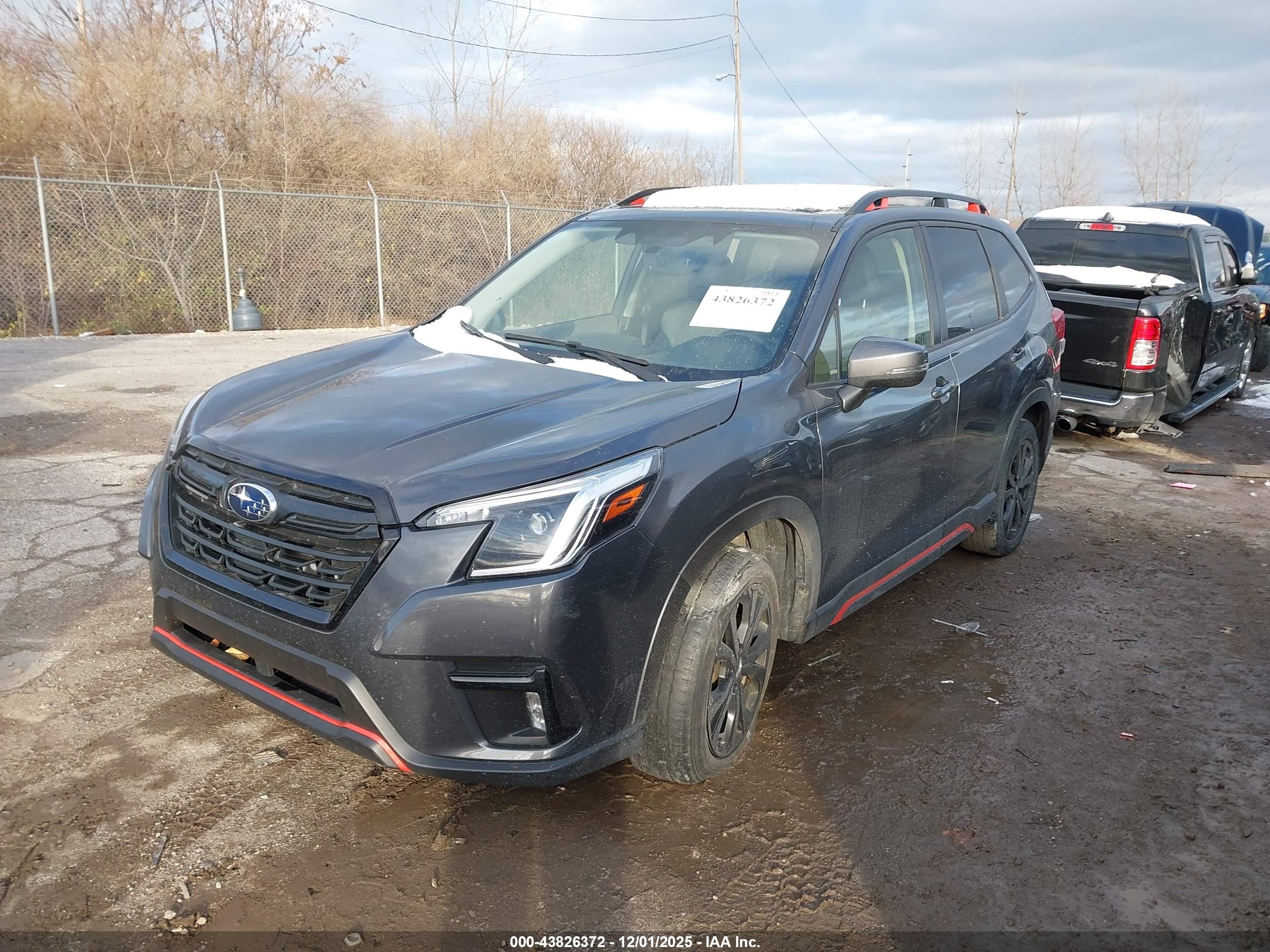 SUBARU FORESTER image 2