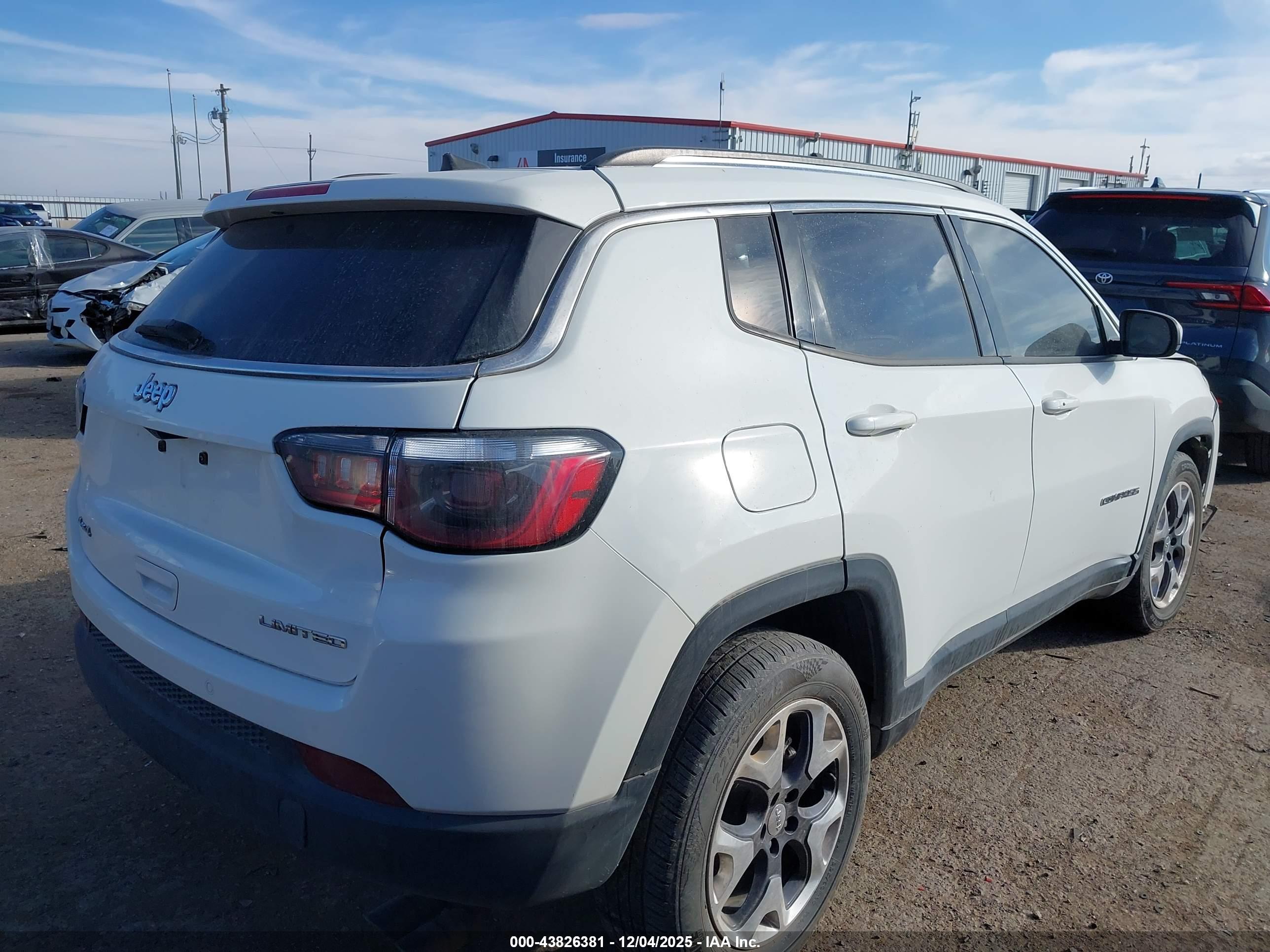 JEEP COMPASS image 4