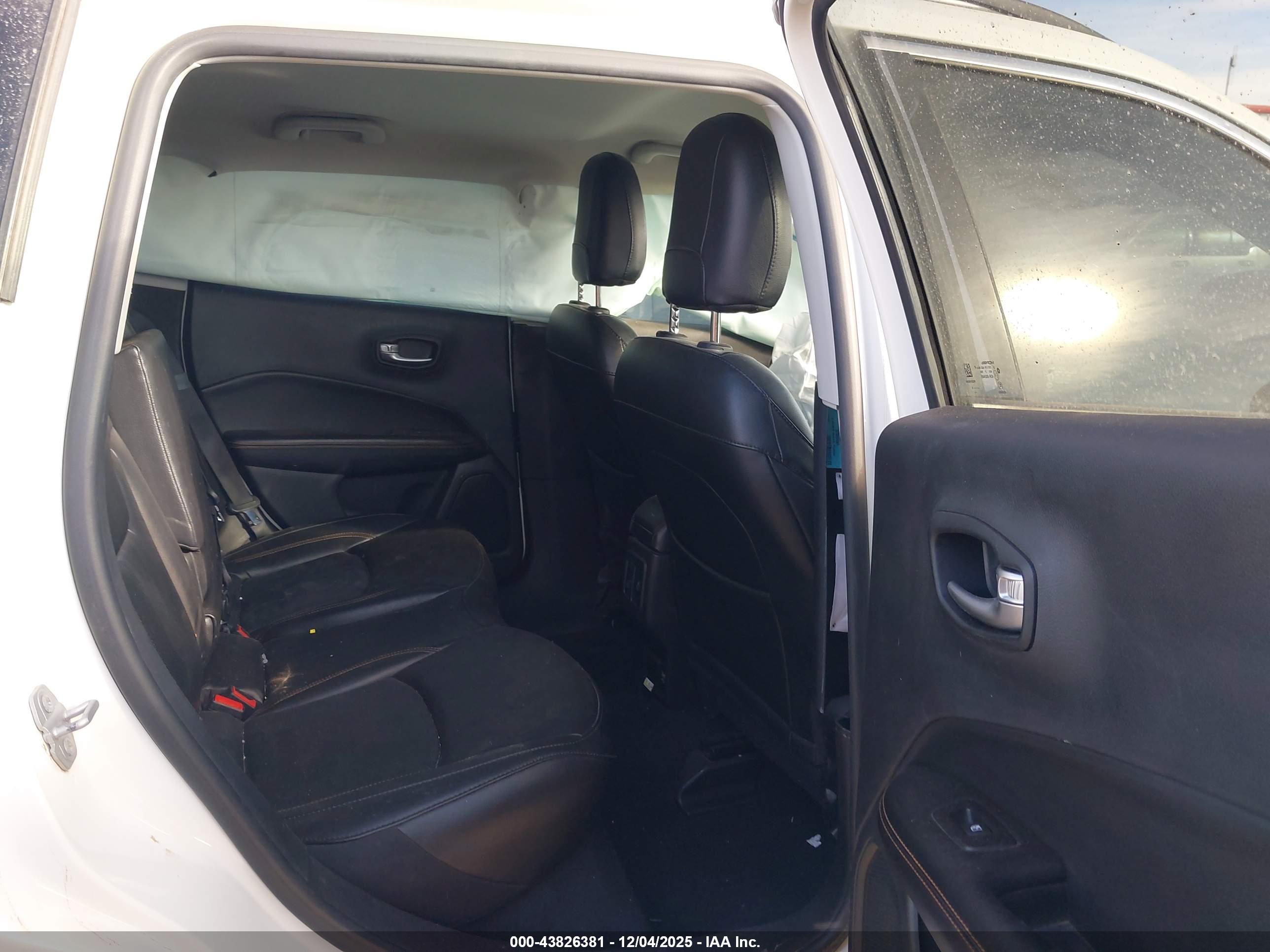 JEEP COMPASS image 8