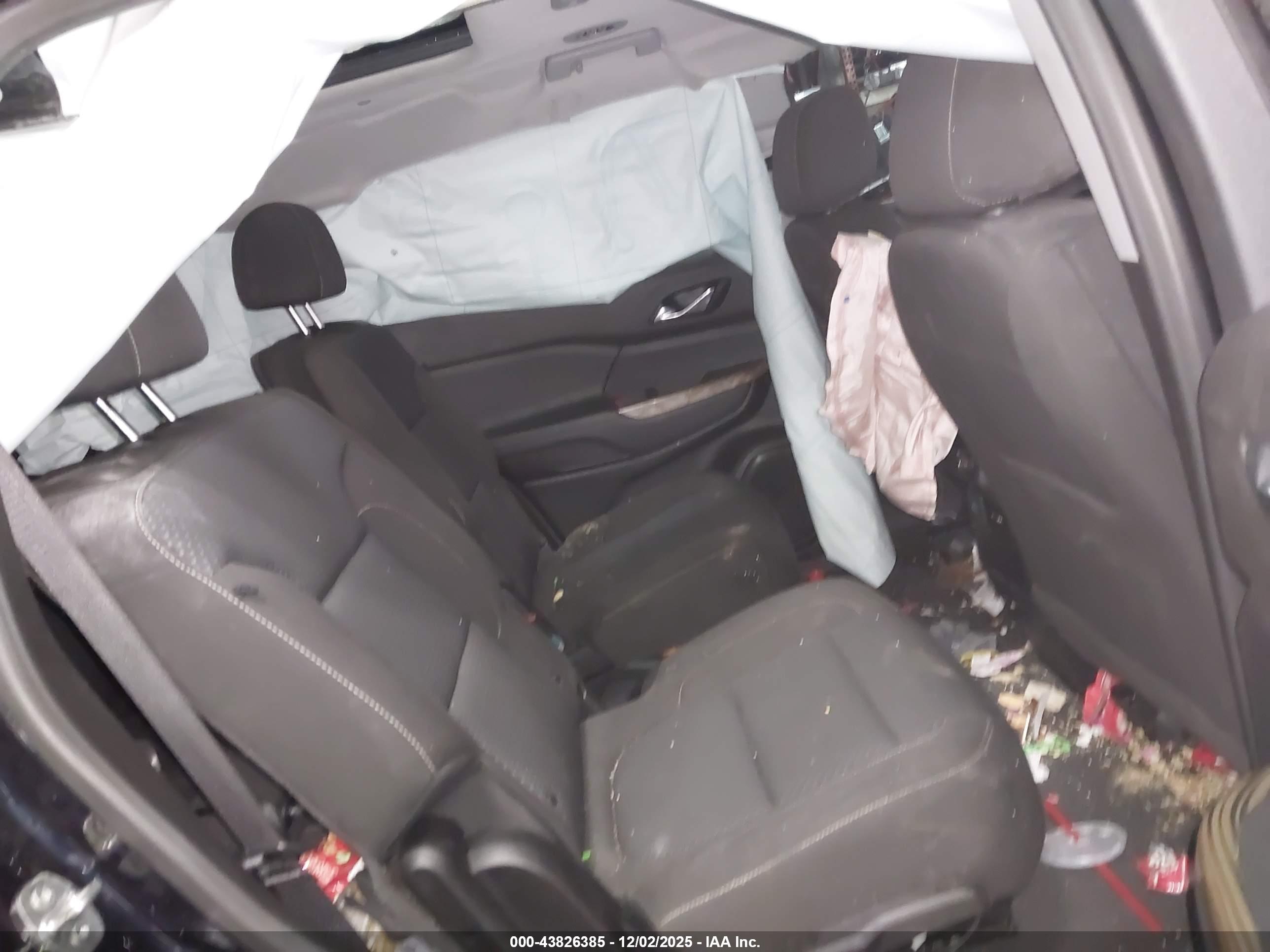 GMC ACADIA image 8