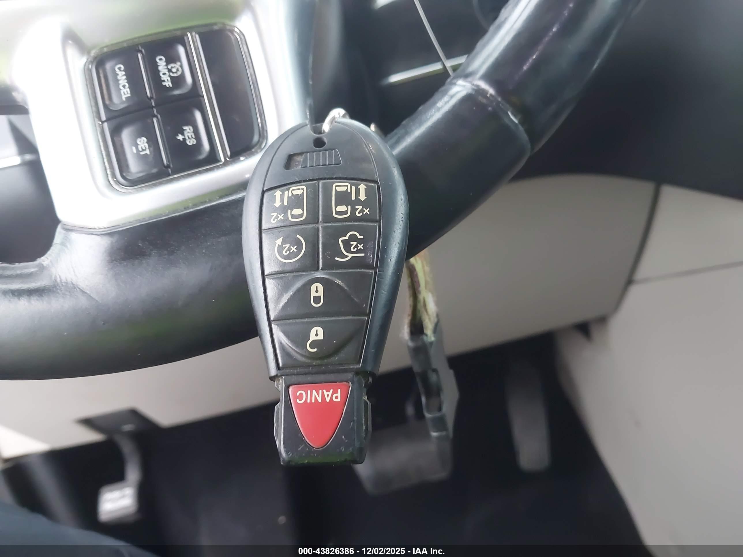 CHRYSLER TOWN image 11