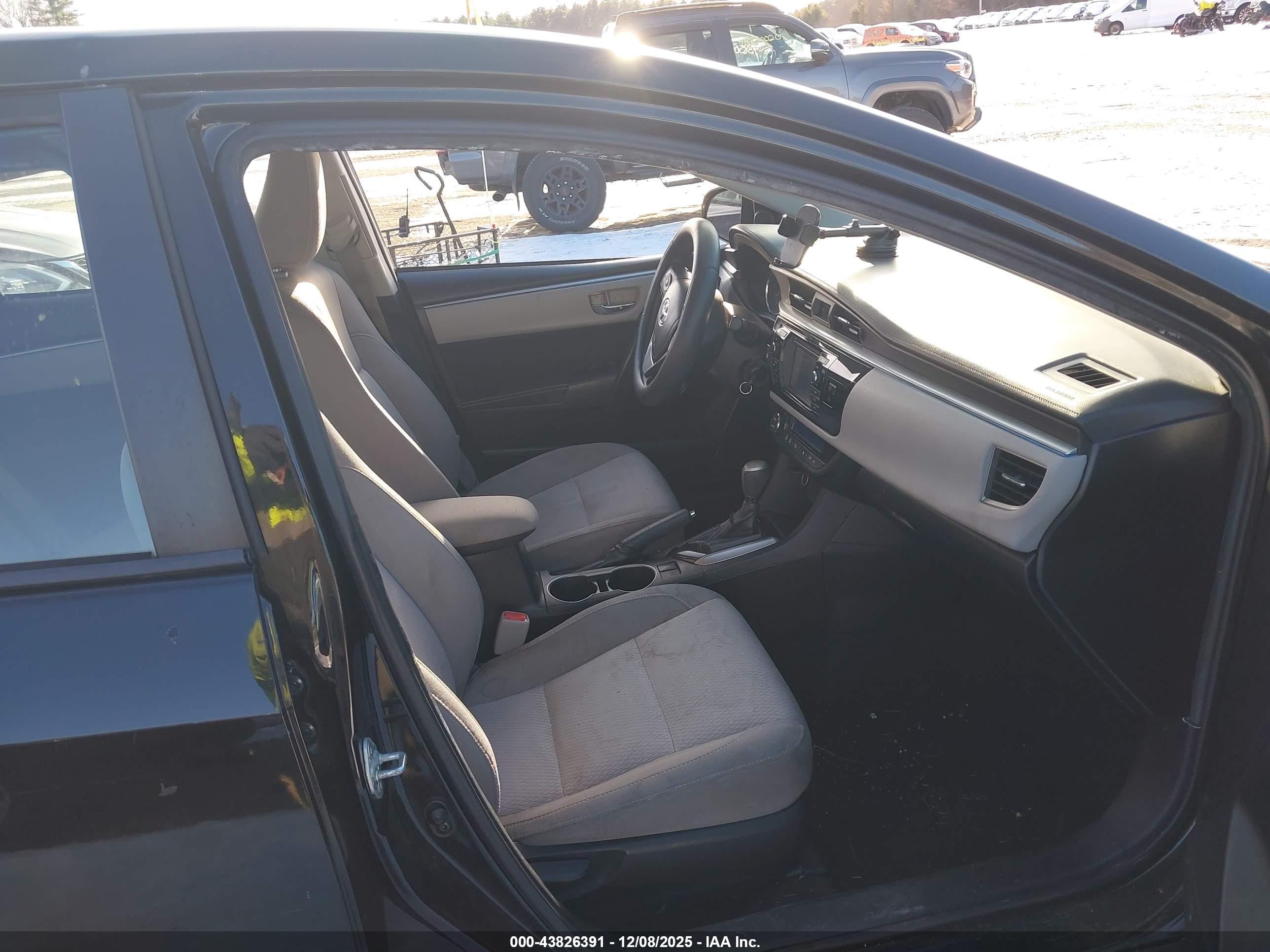 TOYOTA COROLLA image 5