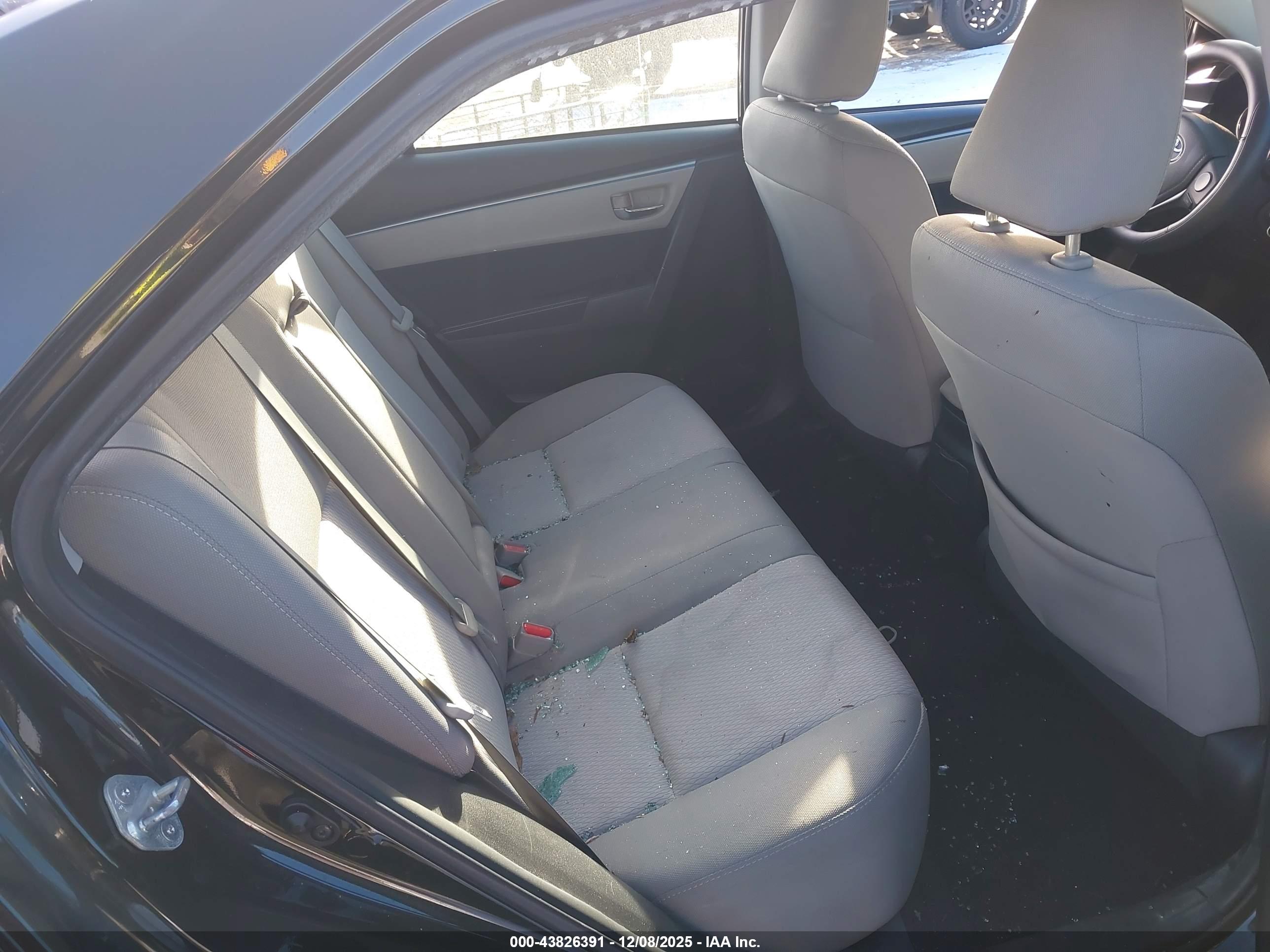 TOYOTA COROLLA image 8