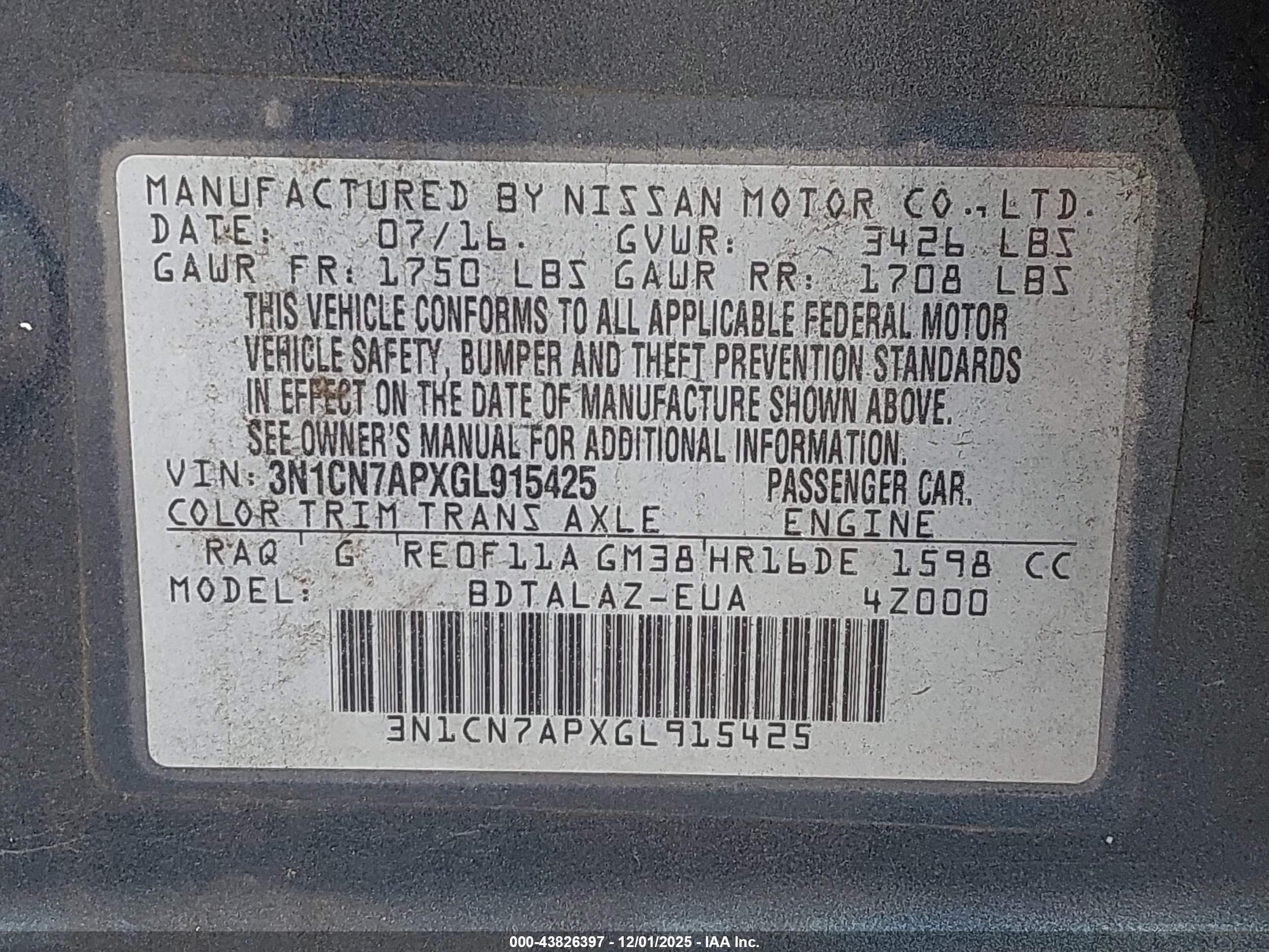 NISSAN VERSA image 9