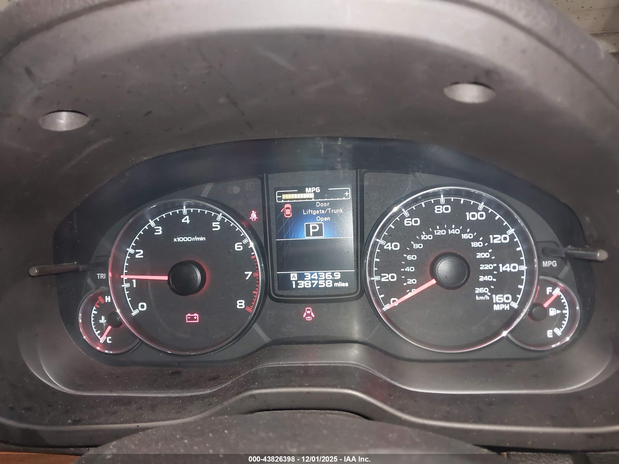 SUBARU OUTBACK image 7